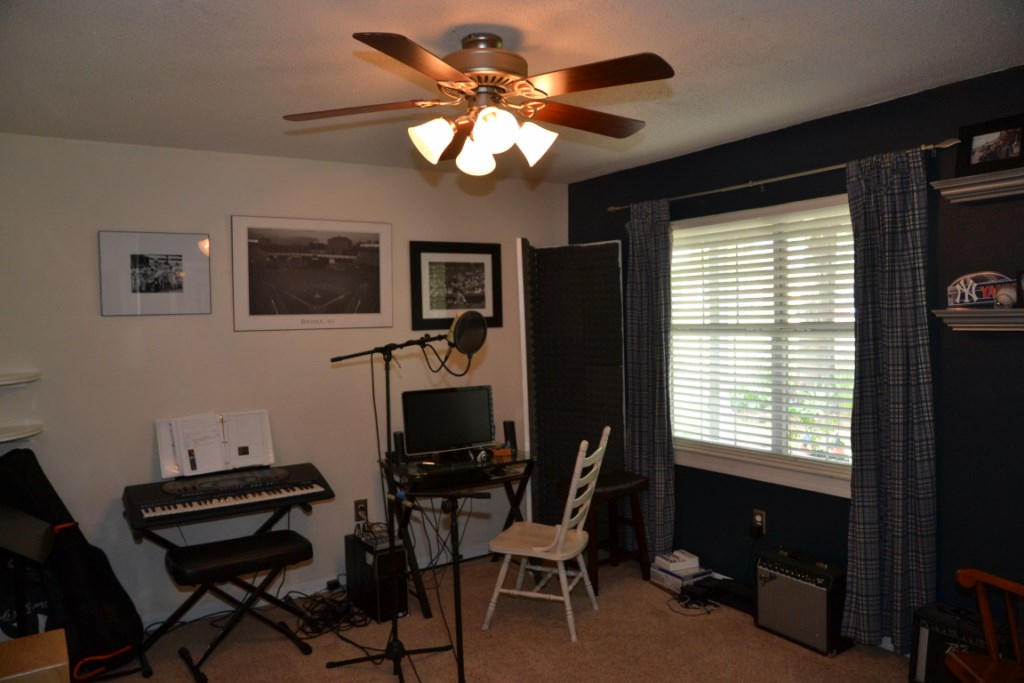 HILLTOP ACRES - Residential