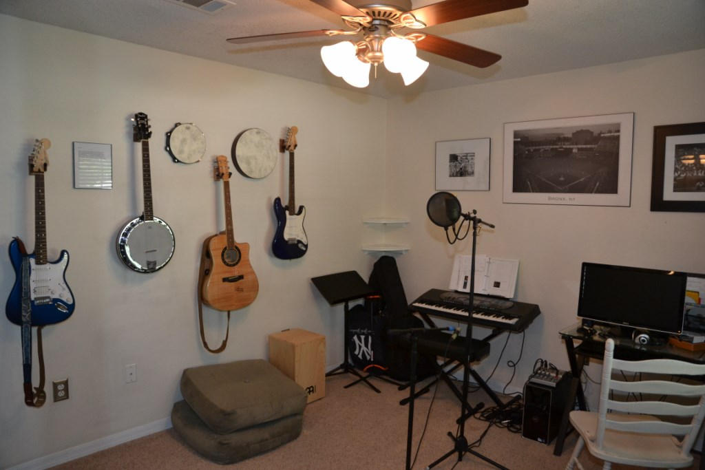 HILLTOP ACRES - Residential