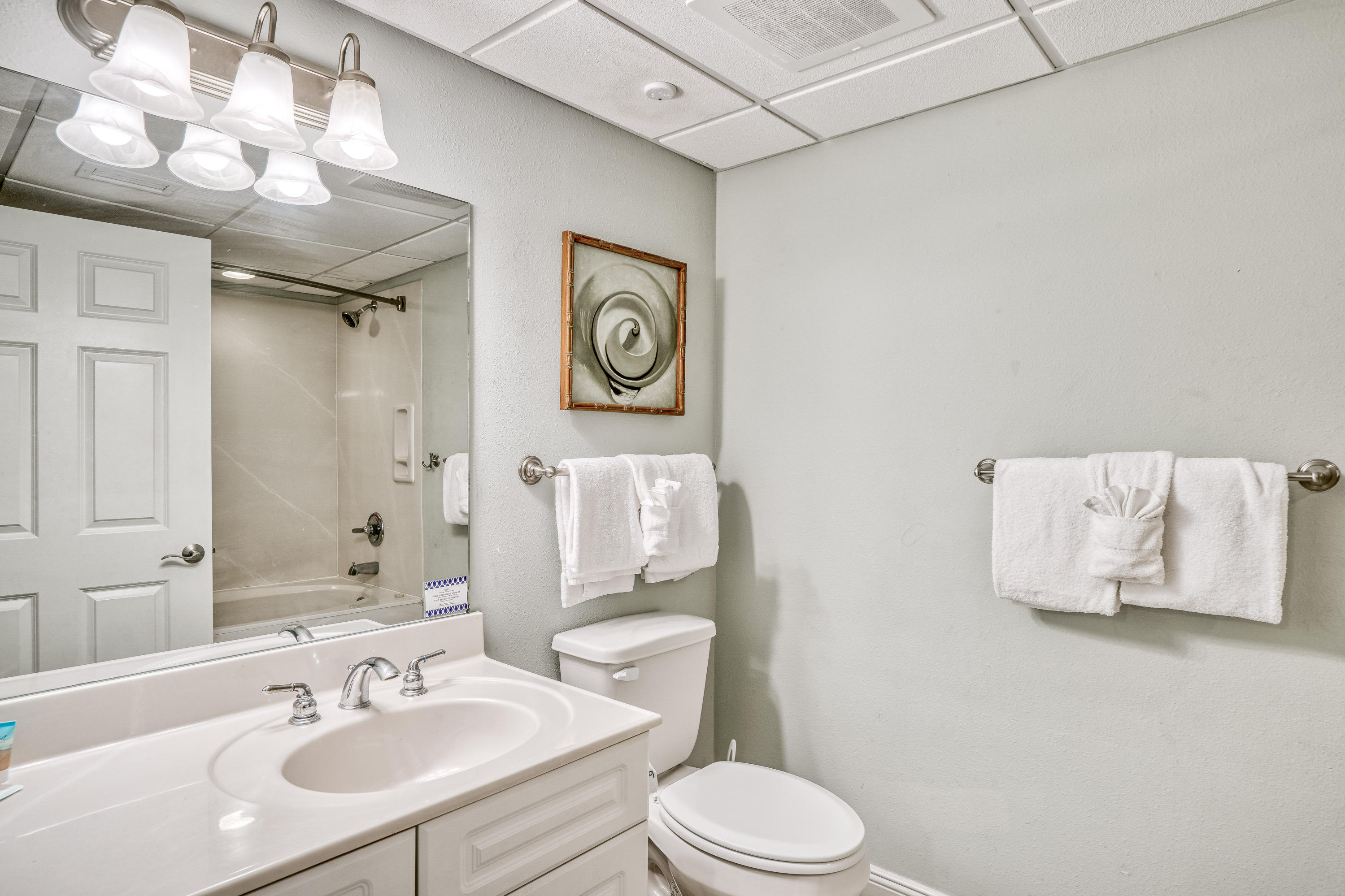 EMERALD BEACH PH 4 - Residential