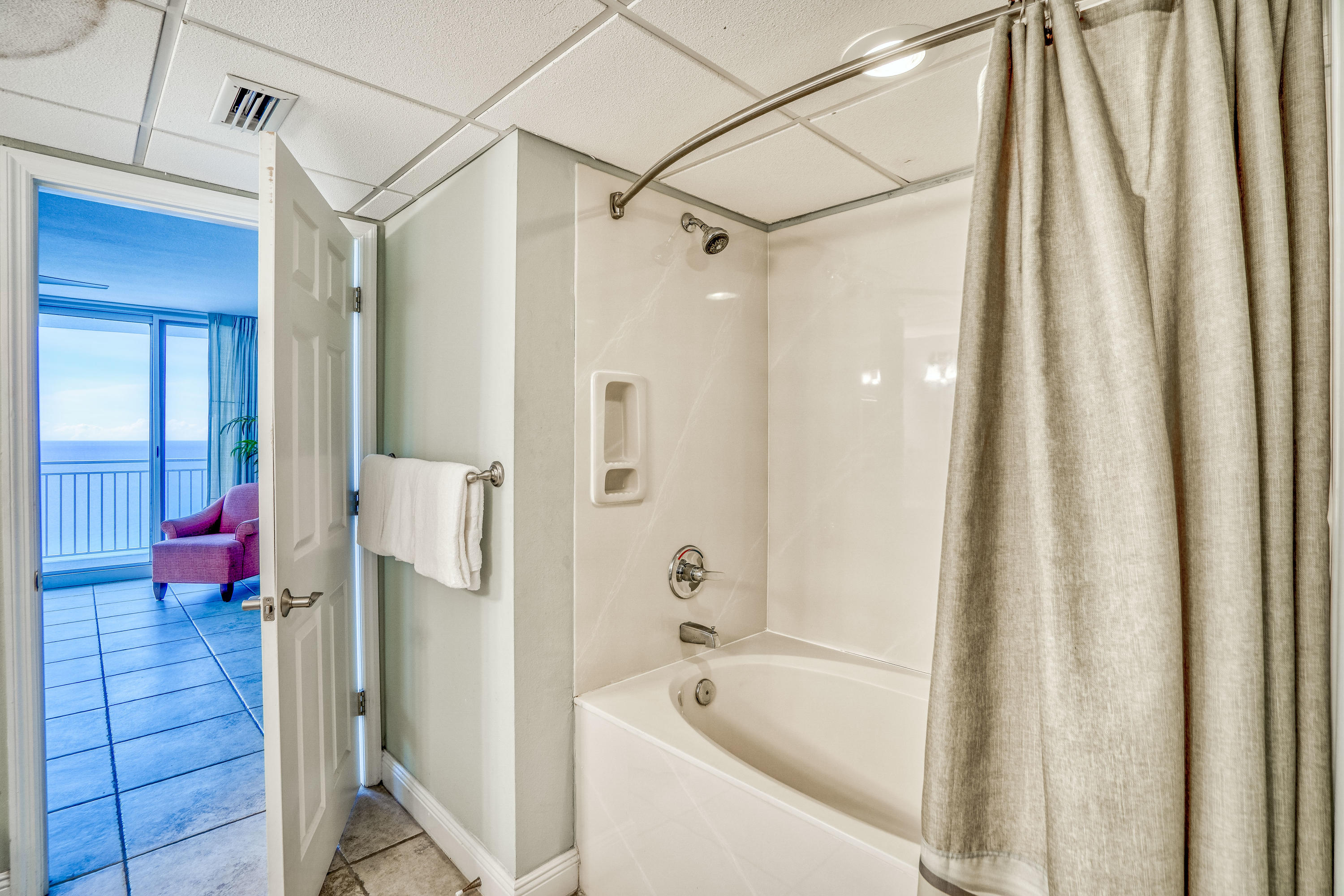 EMERALD BEACH PH 4 - Residential