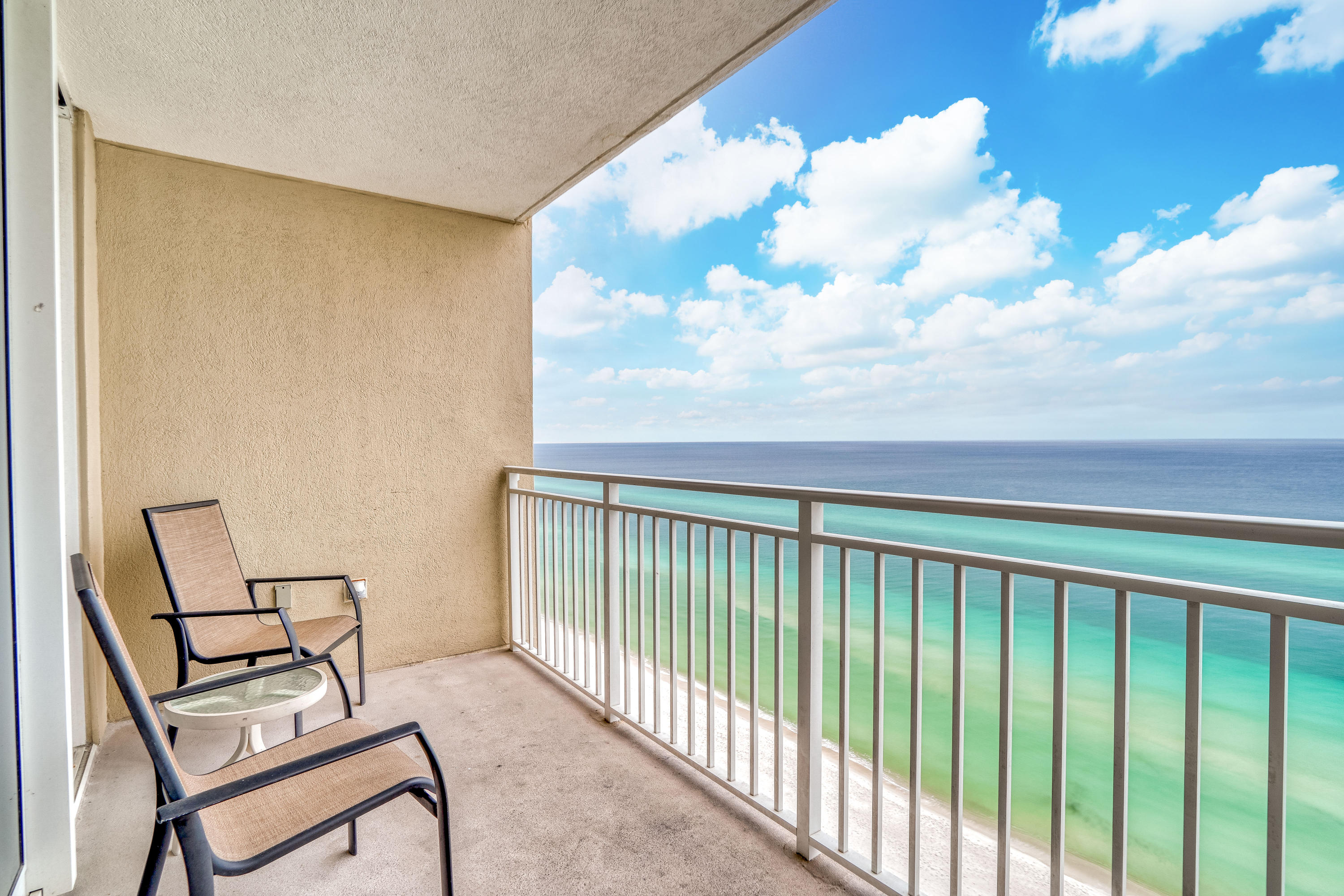 EMERALD BEACH PH 4 - Residential