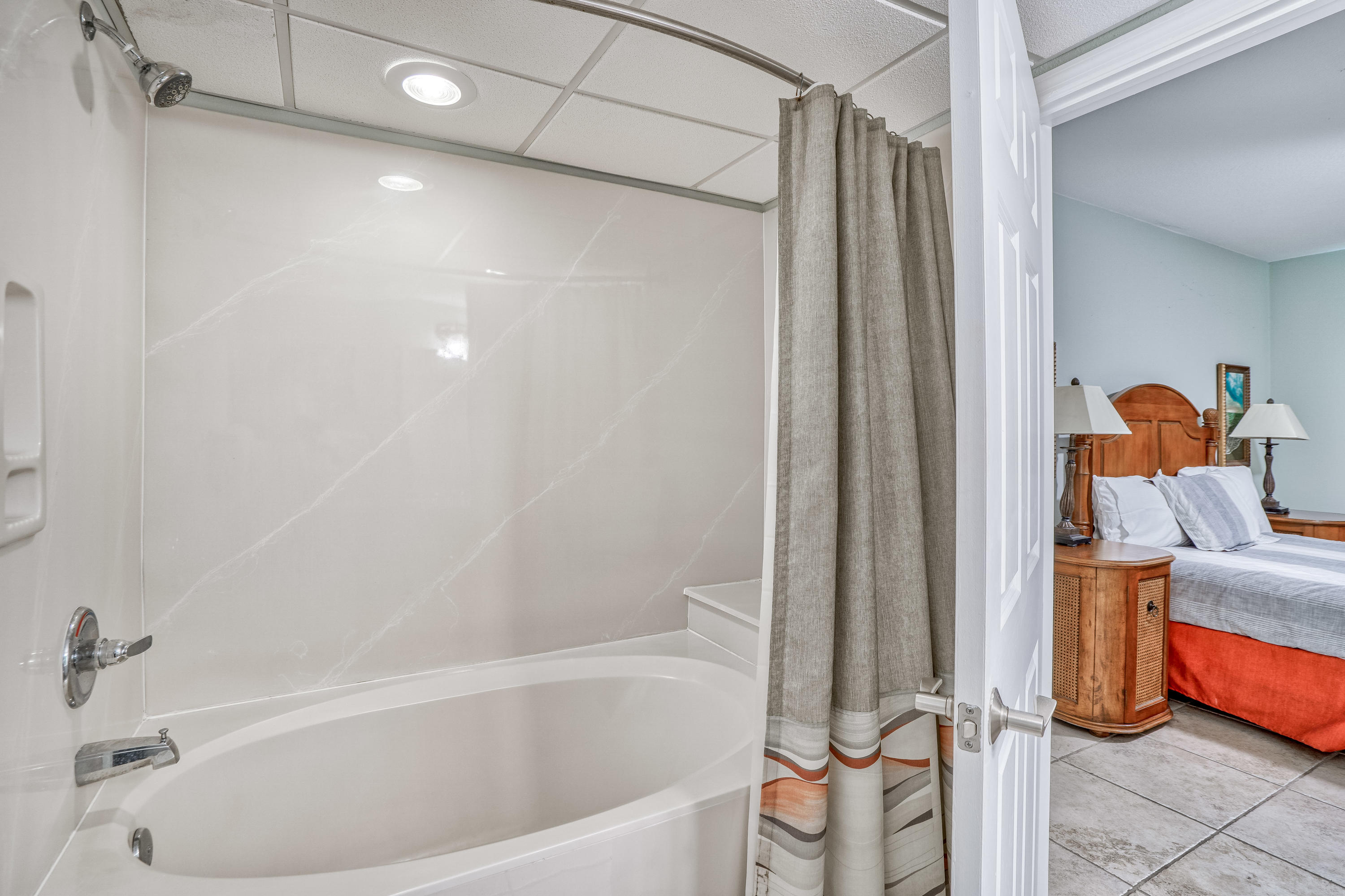 EMERALD BEACH PH 4 - Residential