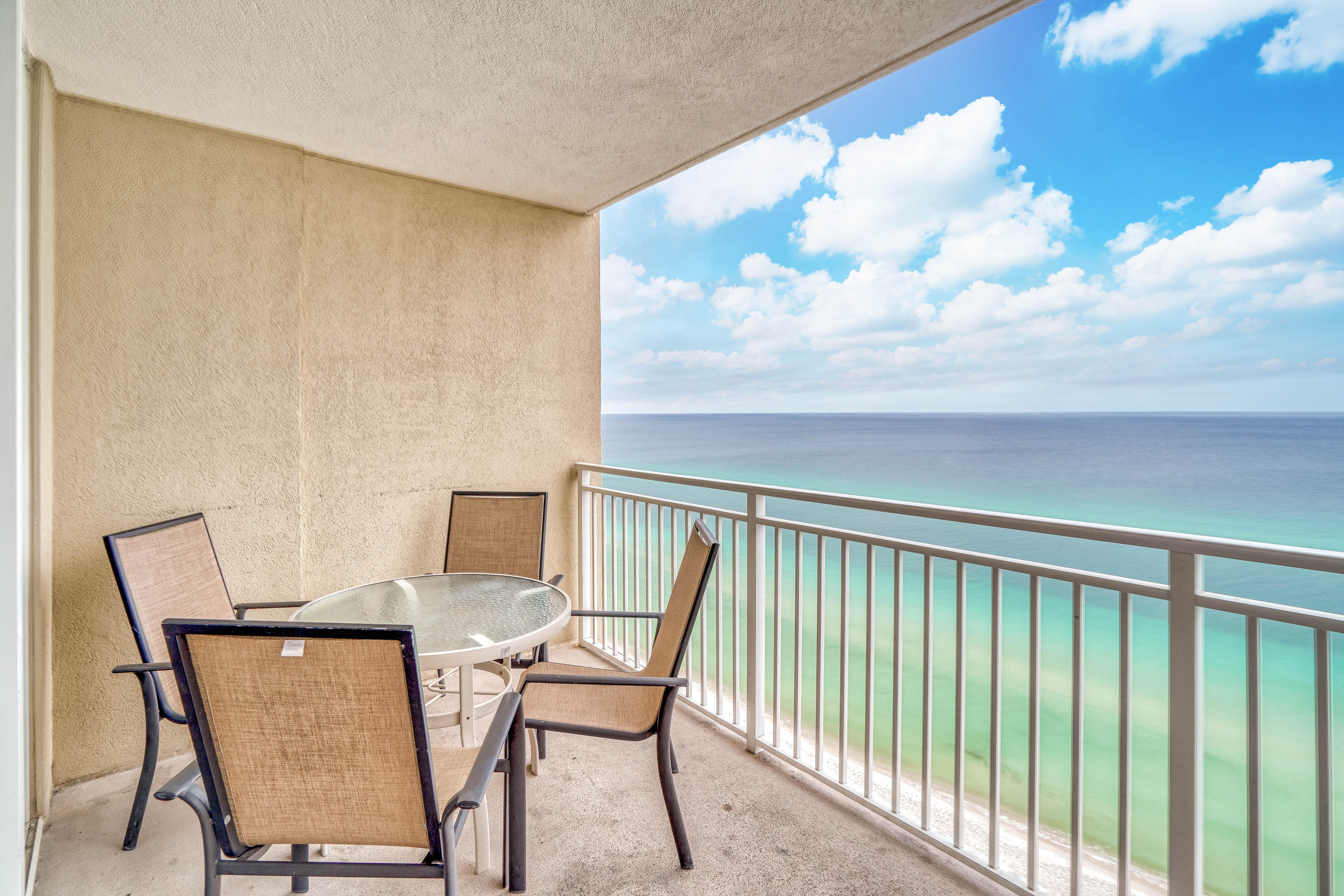 EMERALD BEACH PH 4 - Residential