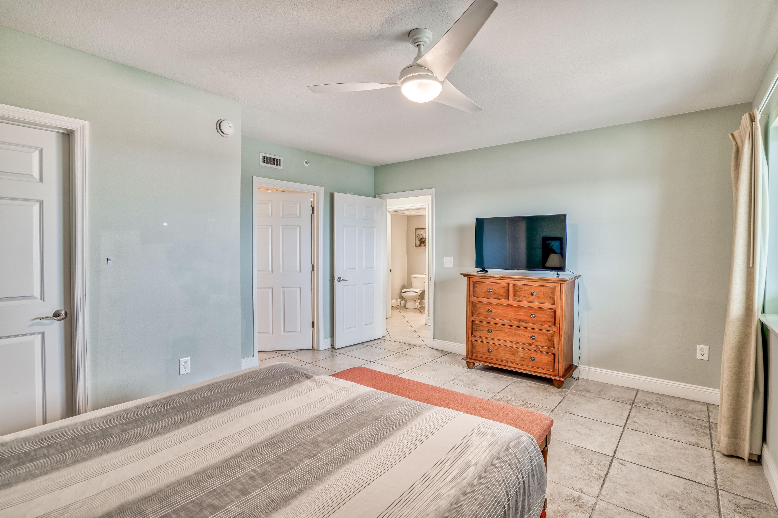 EMERALD BEACH PH 4 - Residential