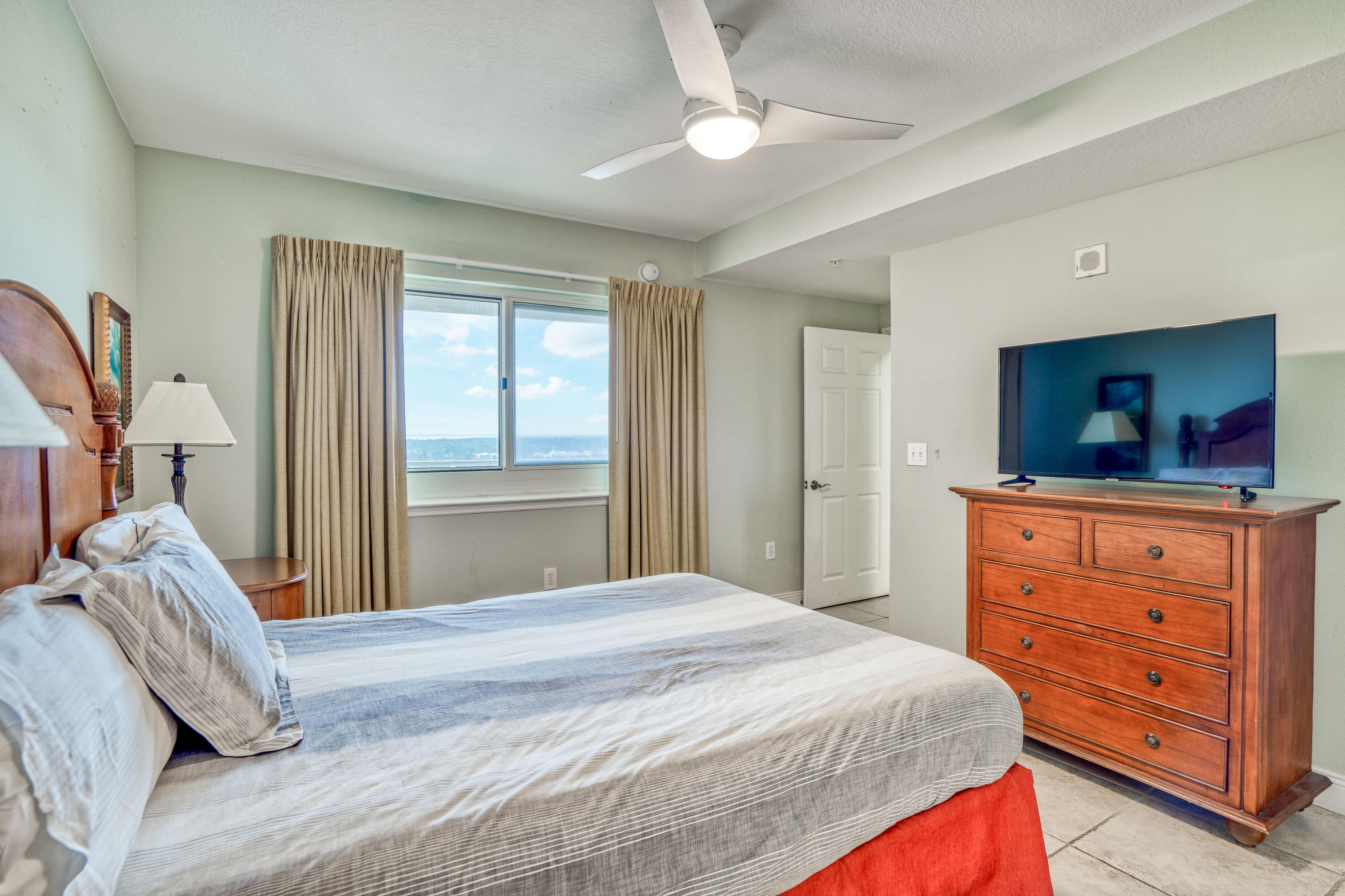 EMERALD BEACH PH 4 - Residential