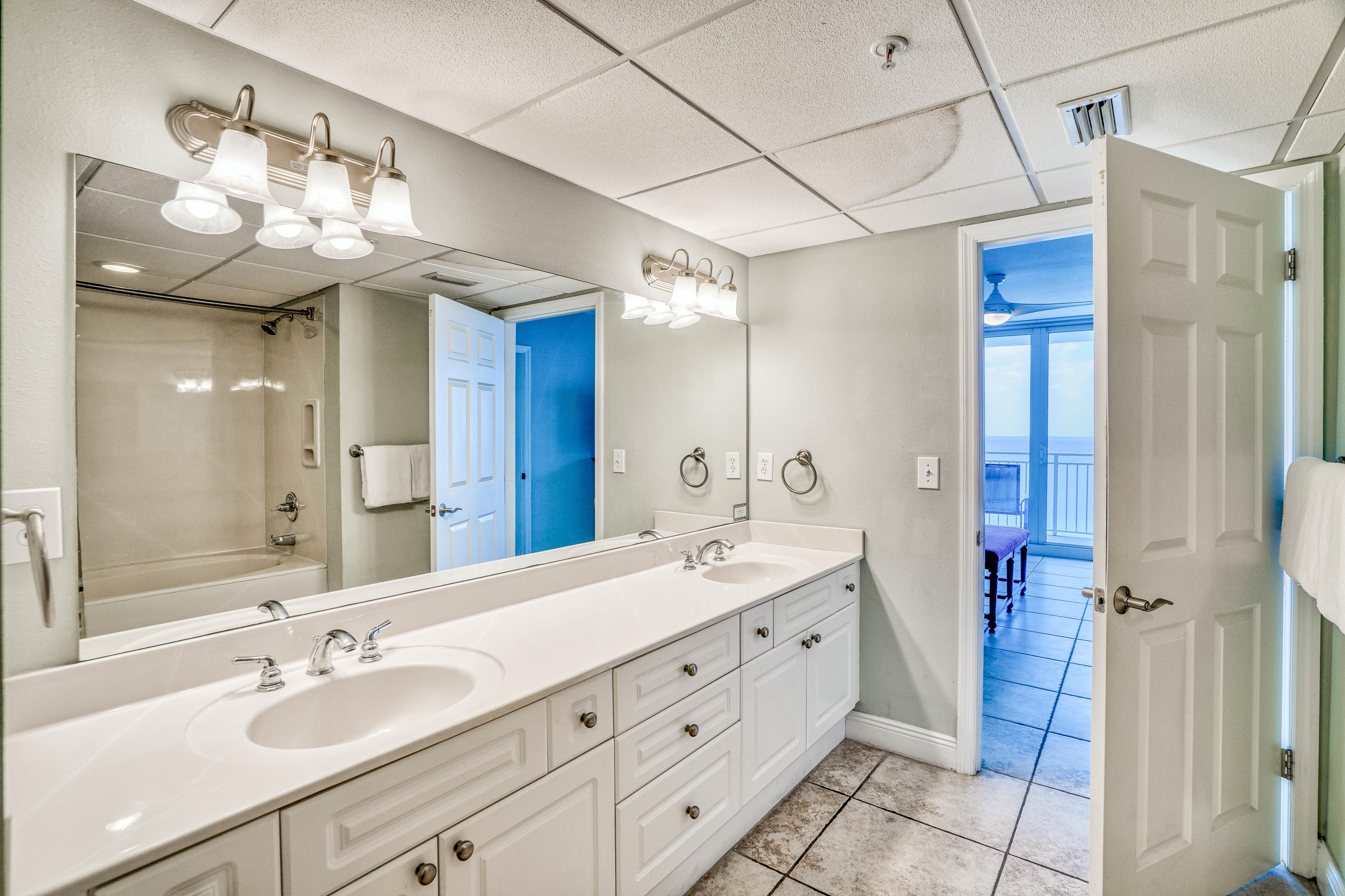 EMERALD BEACH PH 4 - Residential