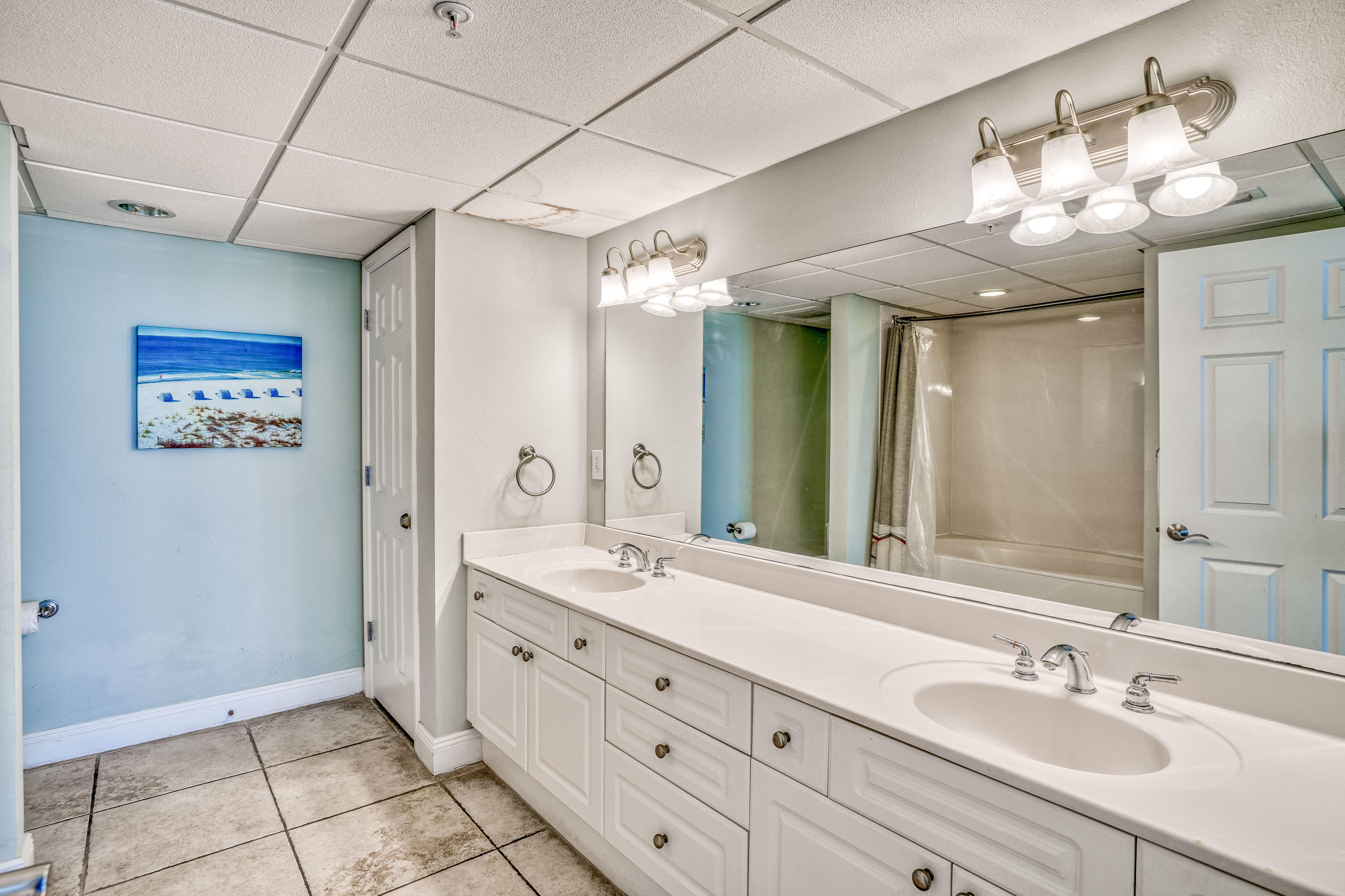 EMERALD BEACH PH 4 - Residential