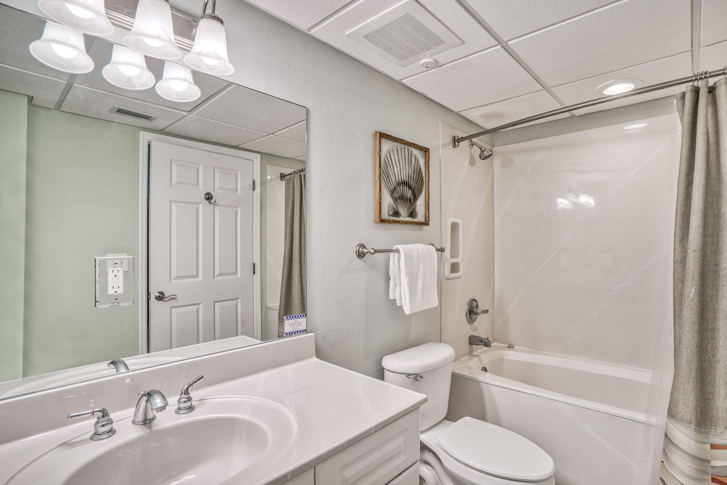 EMERALD BEACH PH 4 - Residential