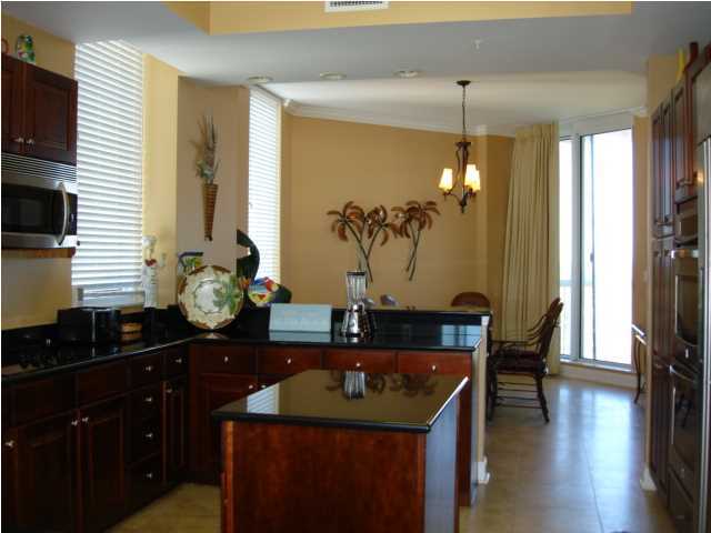 SILVER BEACH TOWERS - Residential