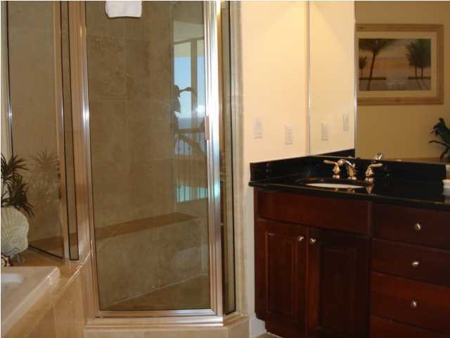 SILVER BEACH TOWERS - Residential