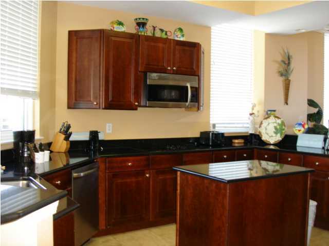 SILVER BEACH TOWERS - Residential