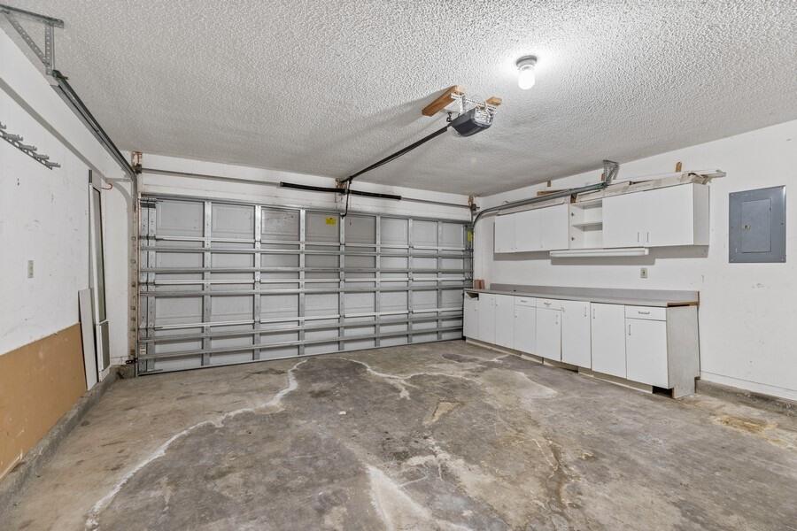 LAKE CHARLESTON - Residential