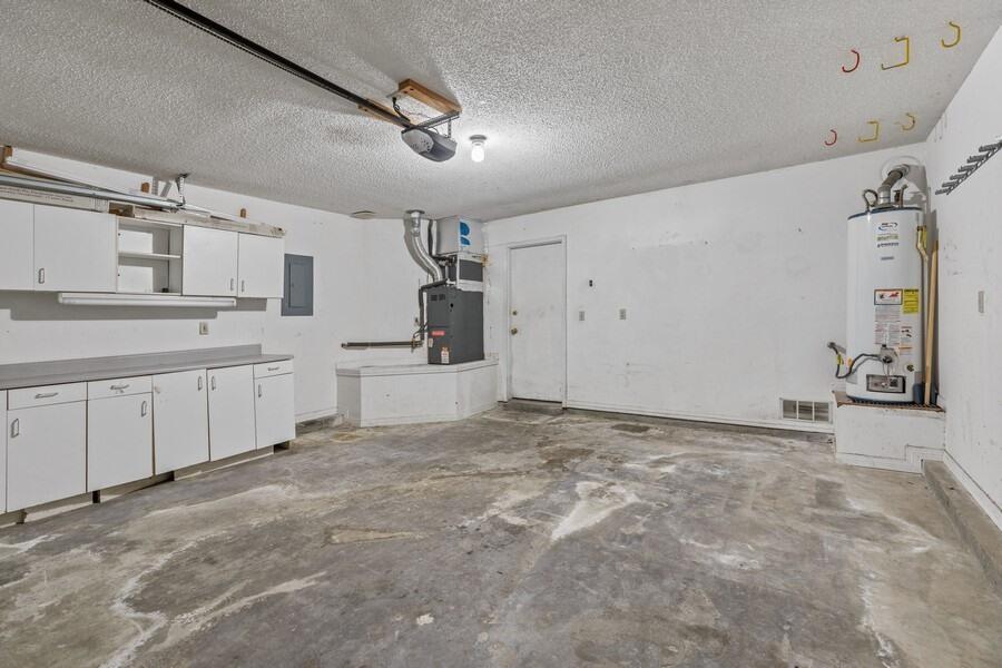 LAKE CHARLESTON - Residential