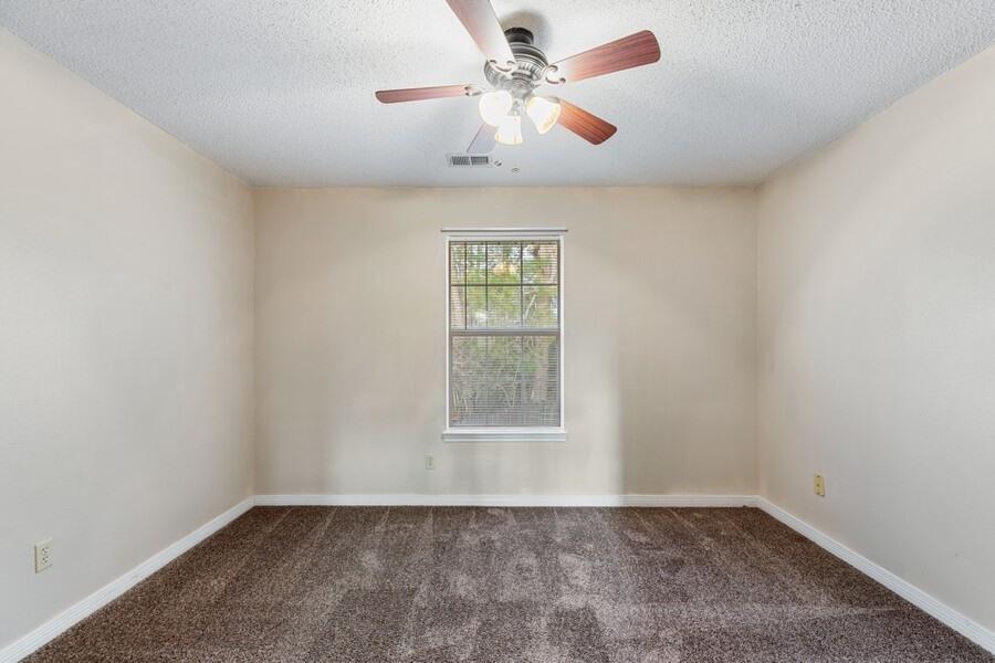 LAKE CHARLESTON - Residential