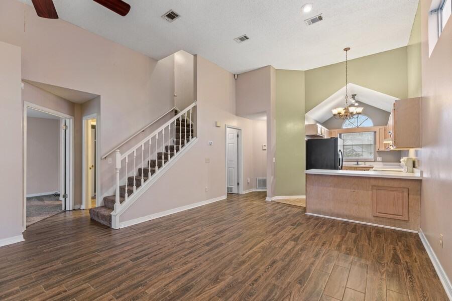 LAKE CHARLESTON - Residential