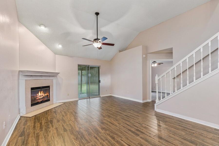 LAKE CHARLESTON - Residential