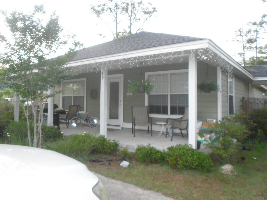 Gorgeous 1,711 sq. ft. 3 bedroom with 2 full bath and bonus room available for purchase in Santa Rosa Beach!!! This Florida cottage style home is perfectly nestled on a quiet cul de saq in East Mack Bayou.... close to beaches, shopping, Sandestin Resort, Sacred Heart hospital, 30-A, Publix and away from all the Destin traffic!!! The house was recently painted and offers closet space one could only wish for, featuring walk in closets throughout including 2 in the master bedroom!!! Home also features a large fenced in back yard... perfect for a family or someone with pets. Home is located one road over from the Bay for added convenience for those whom like to fish or kayak and only a few miles to the beautiful beaches of the Emerald Coast!!!Features include:*Large fenced in back yard