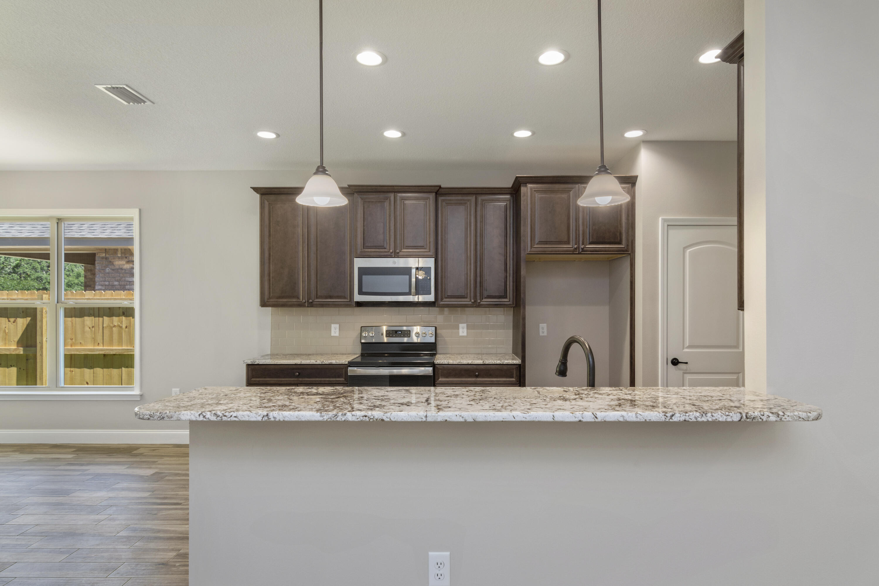 MCKENZIE MEADOWS - Residential