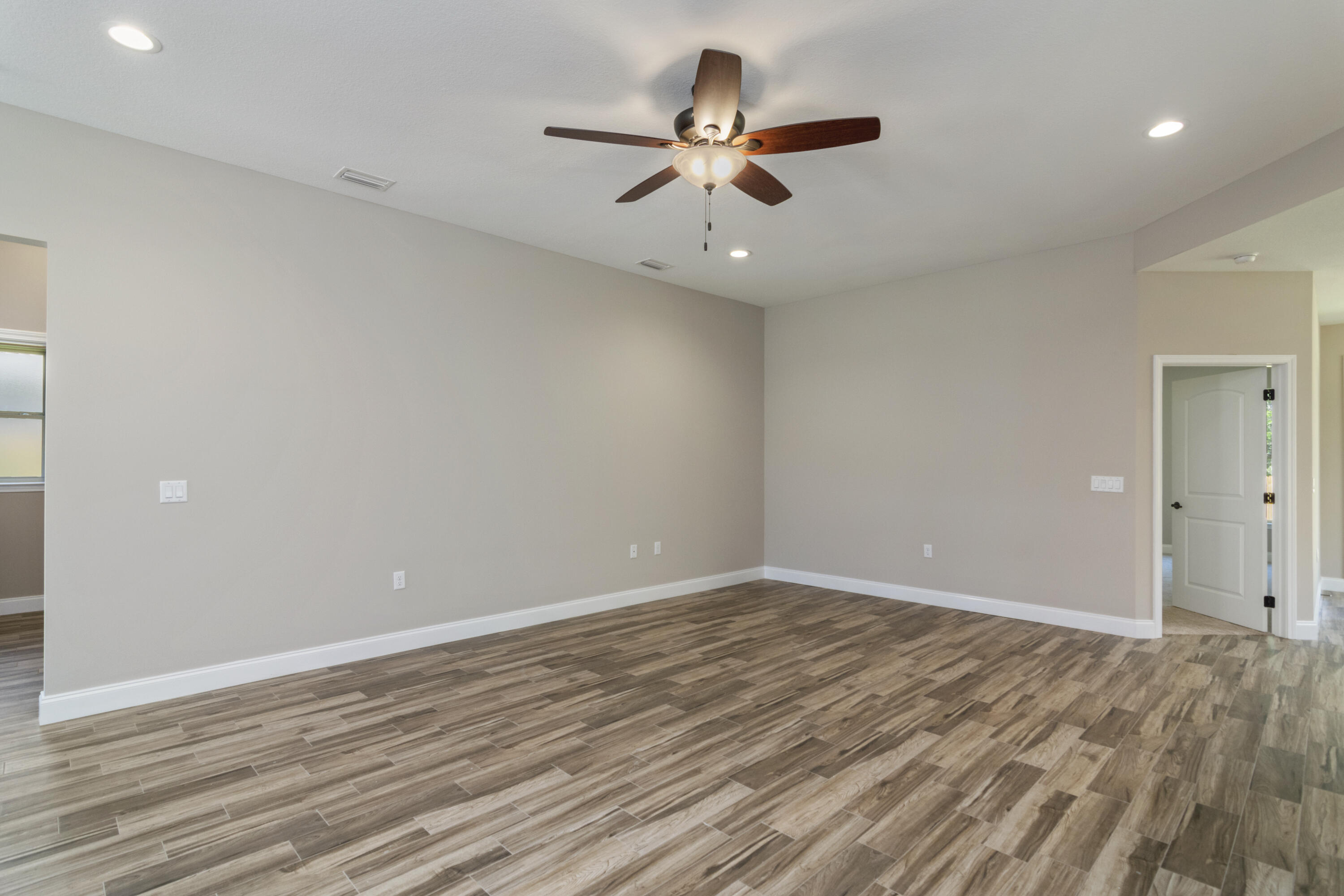 MCKENZIE MEADOWS - Residential