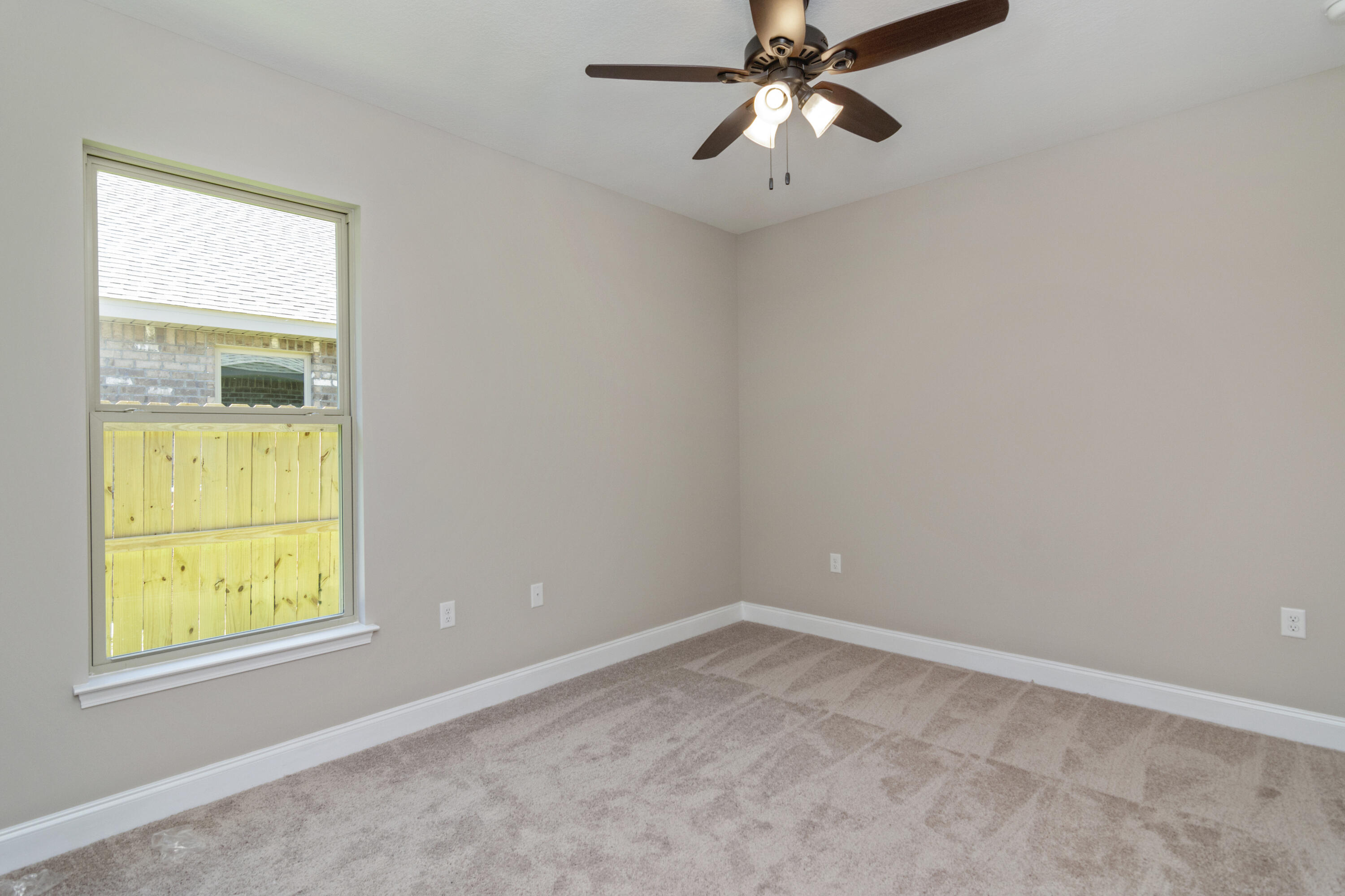 MCKENZIE MEADOWS - Residential