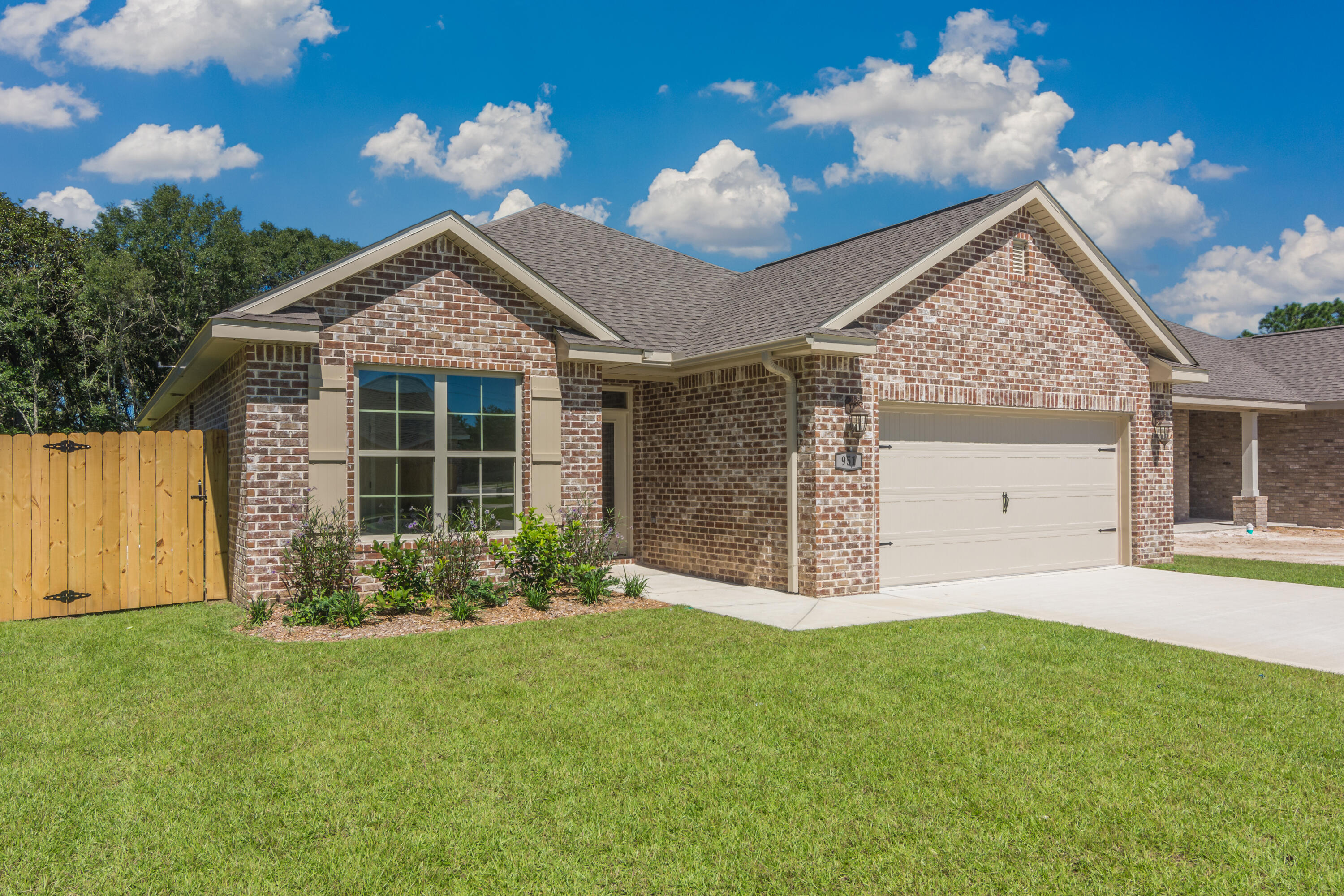 MCKENZIE MEADOWS - Residential