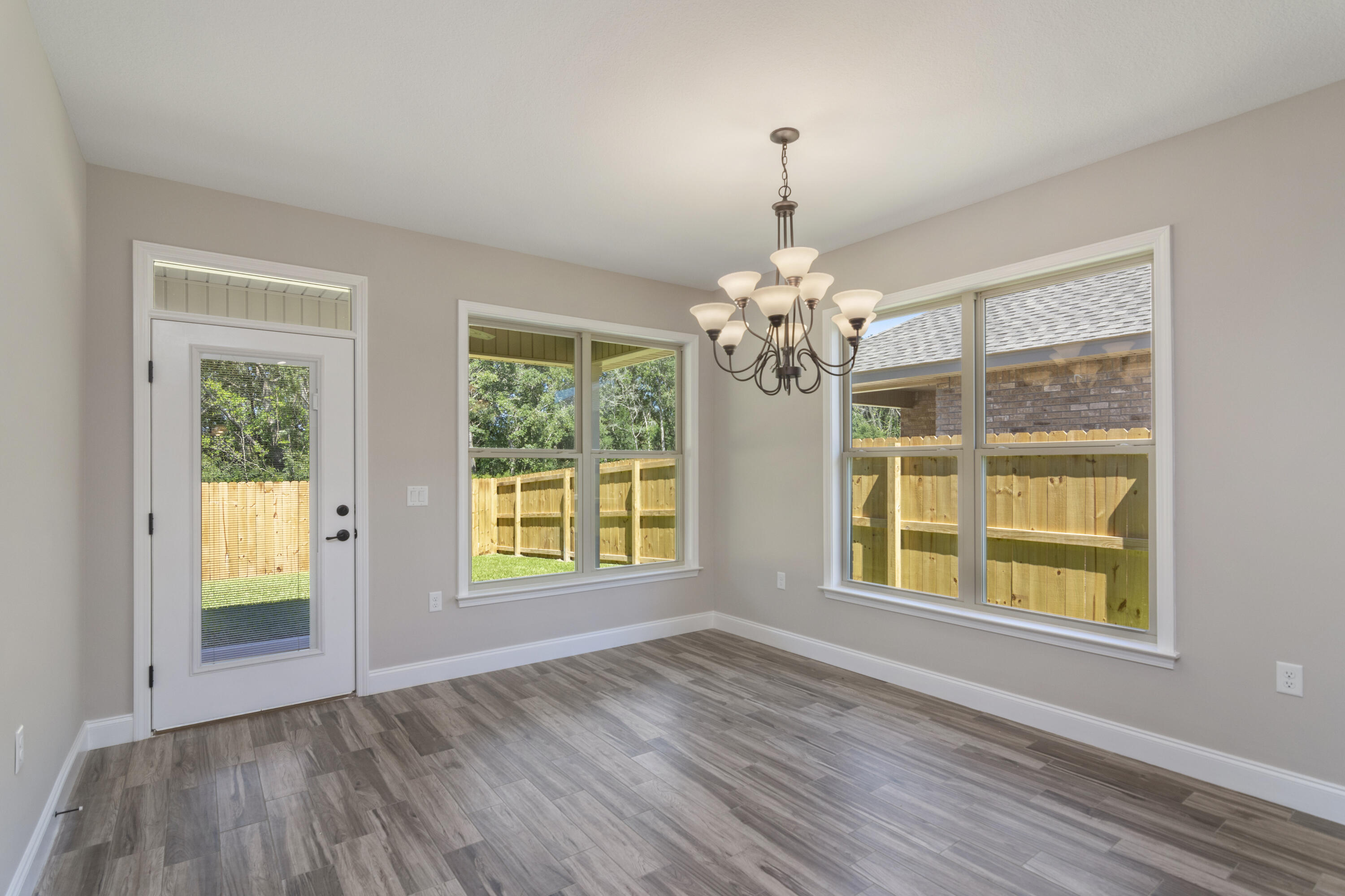 MCKENZIE MEADOWS - Residential