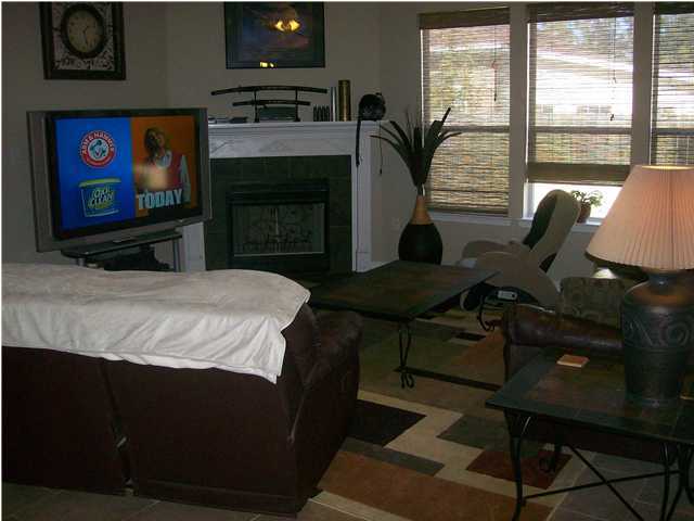 SKY RIDGE ESTATES 1ST ADD - Residential Lease