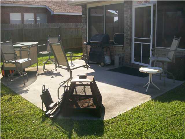 SKY RIDGE ESTATES 1ST ADD - Residential Lease