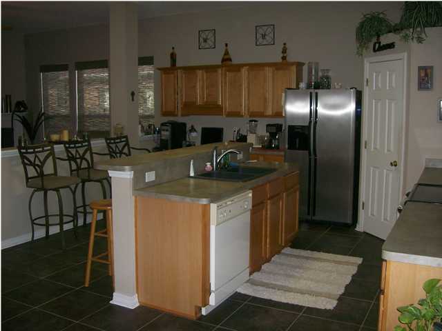 SKY RIDGE ESTATES 1ST ADD - Residential Lease