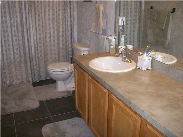 SKY RIDGE ESTATES 1ST ADD - Residential Lease