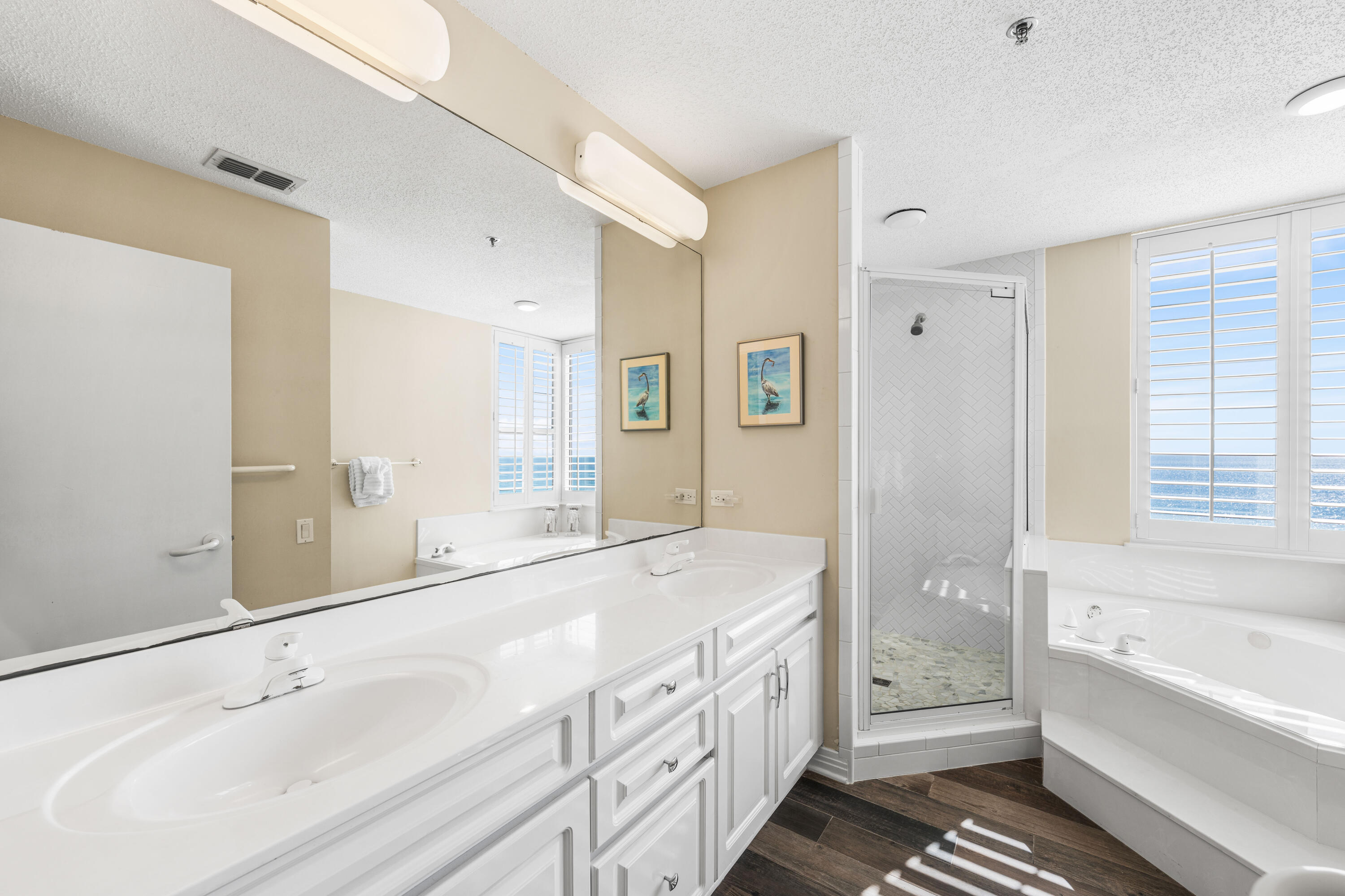 BEACH COLONY RESORT - Residential