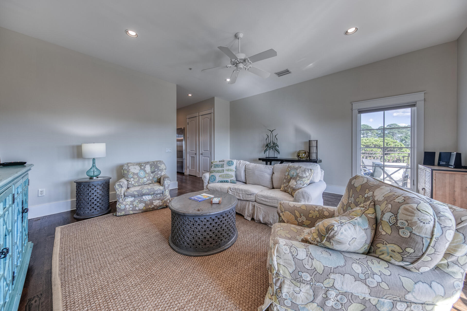 EASTERN LAKE VILLAGE - Residential