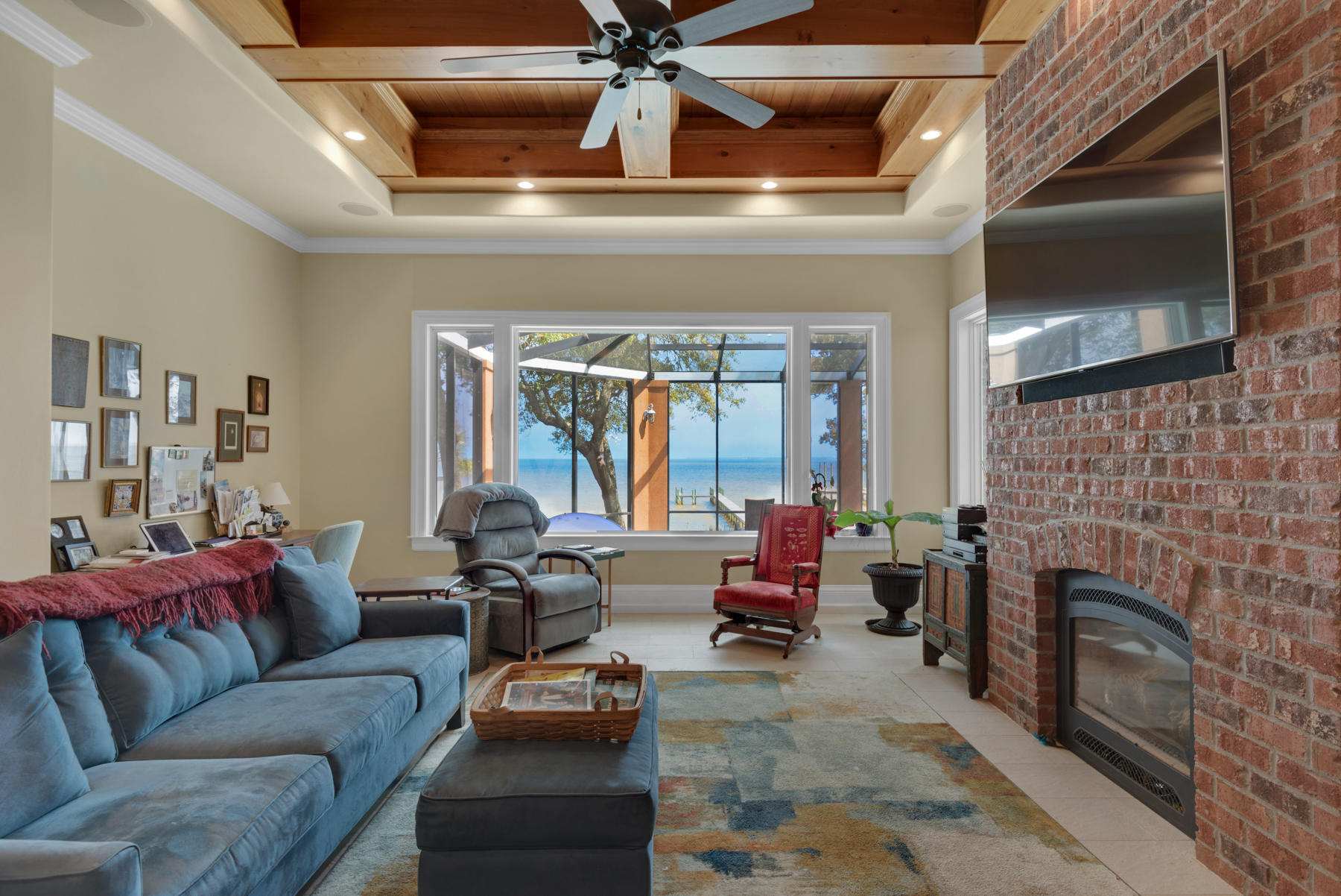 Elliot Point - Residential