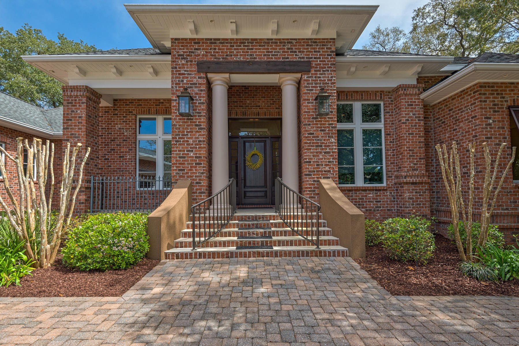 Elliot Point - Residential