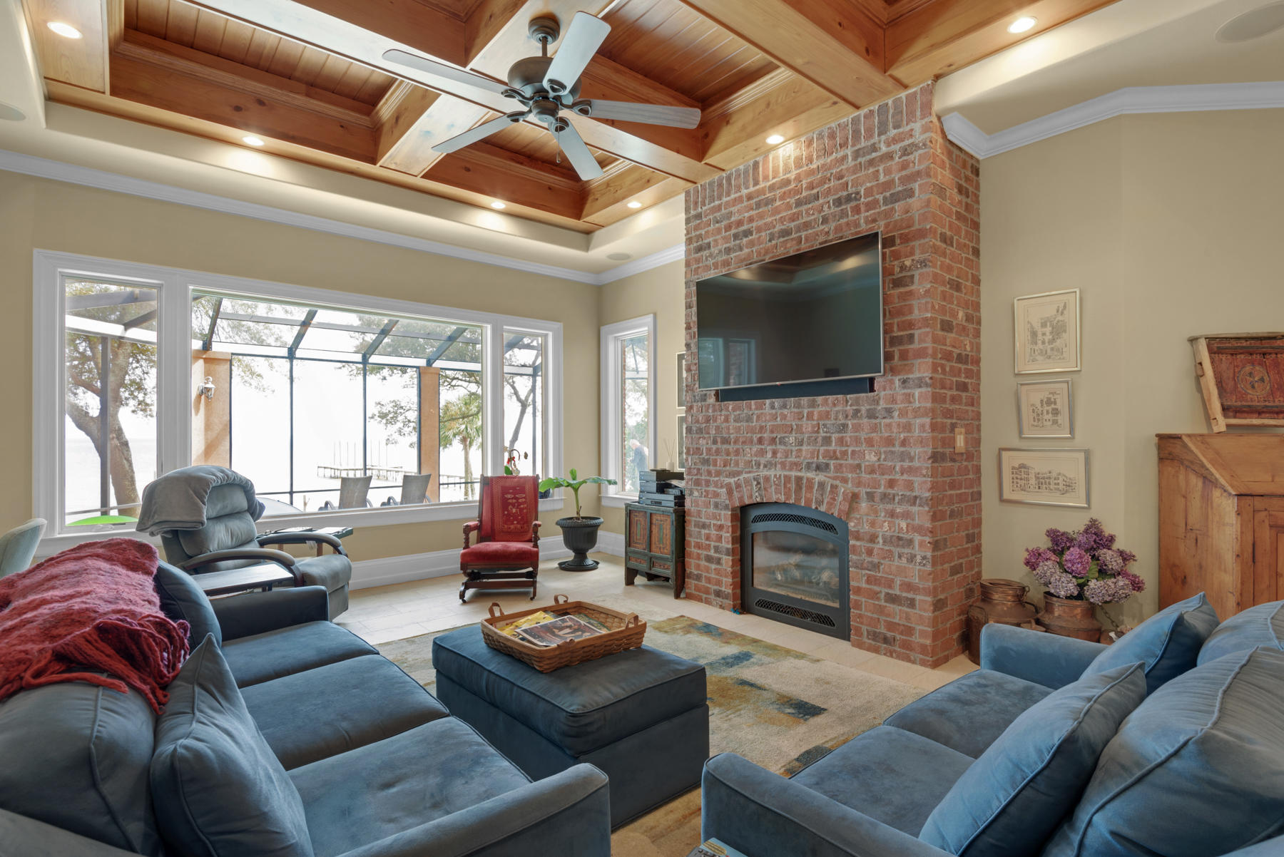 Elliot Point - Residential