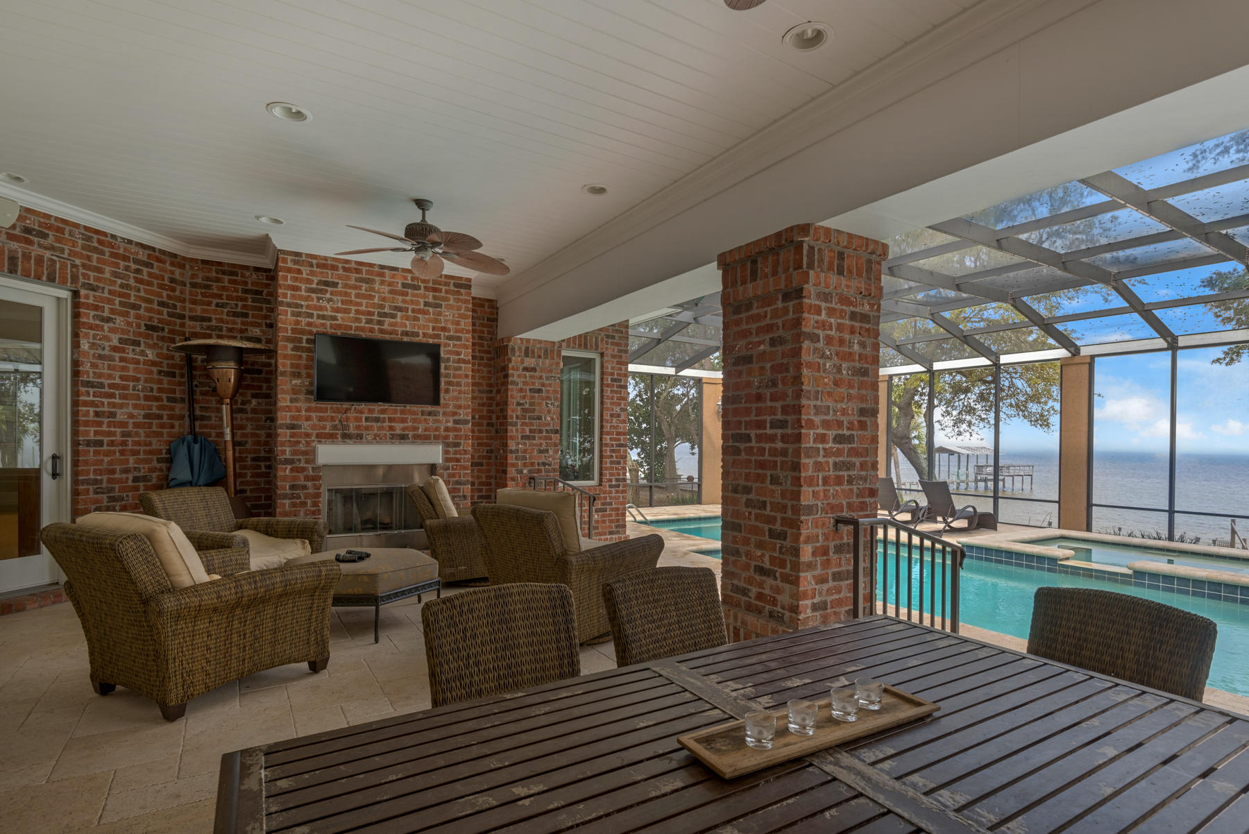 Elliot Point - Residential