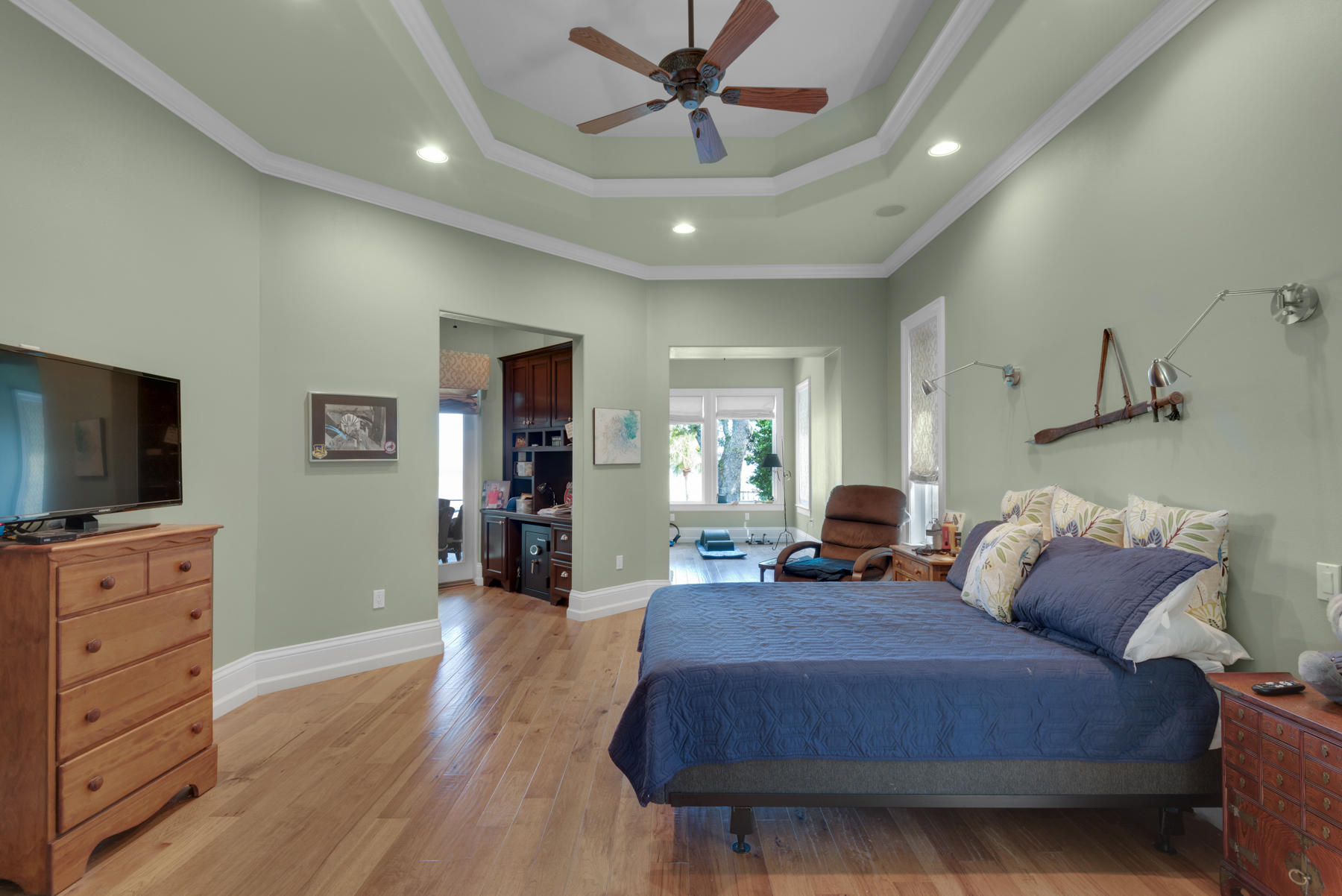 Elliot Point - Residential