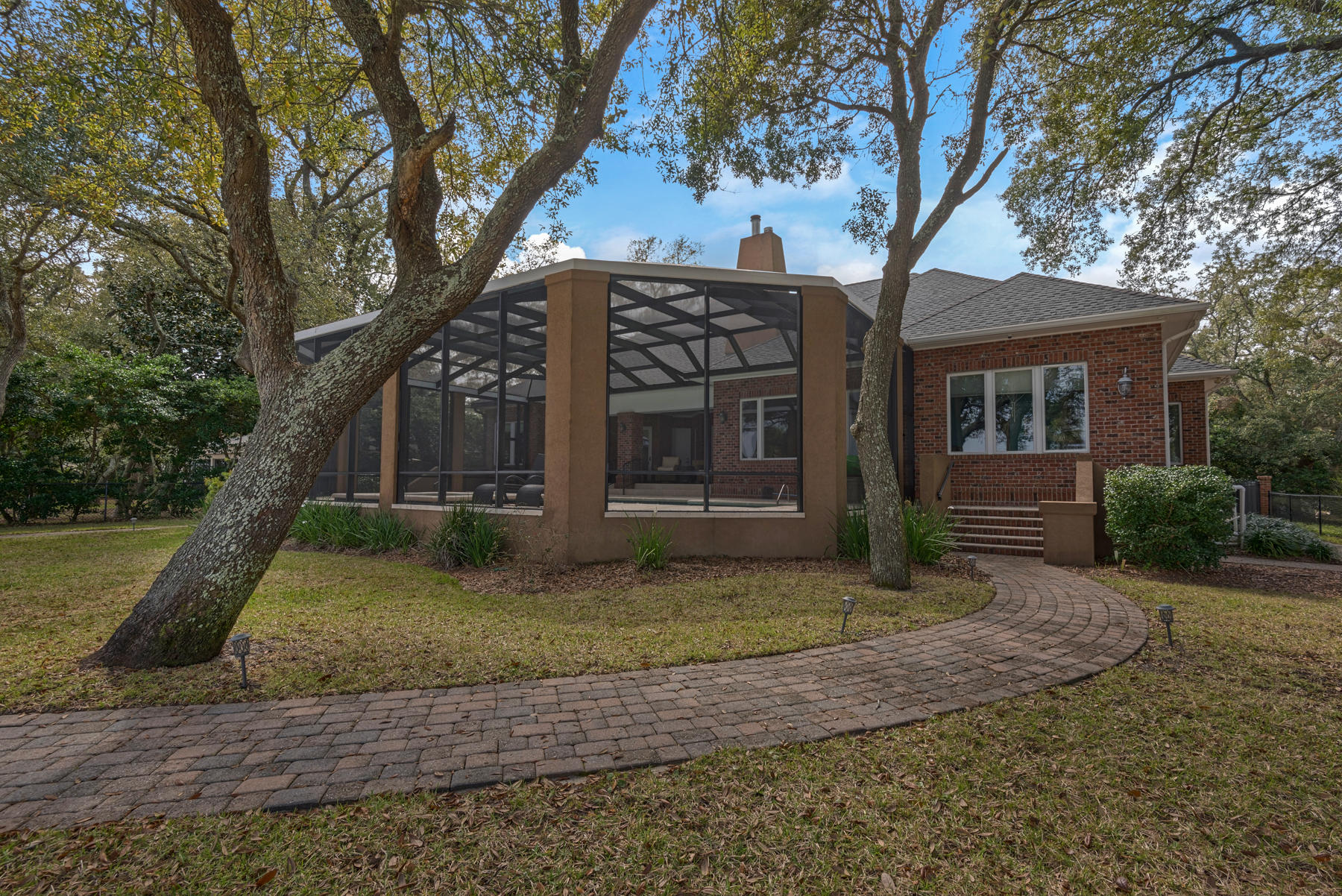 Elliot Point - Residential