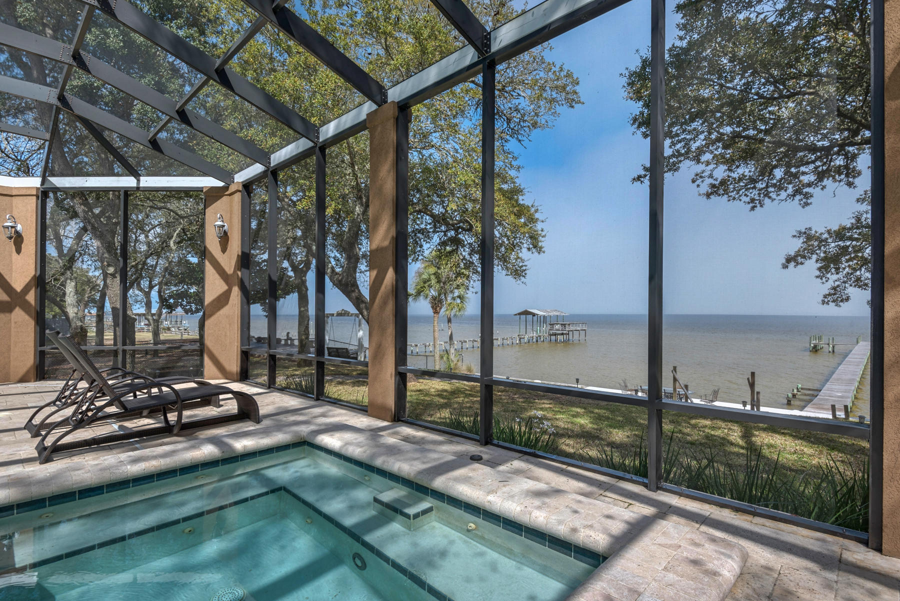 Elliot Point - Residential