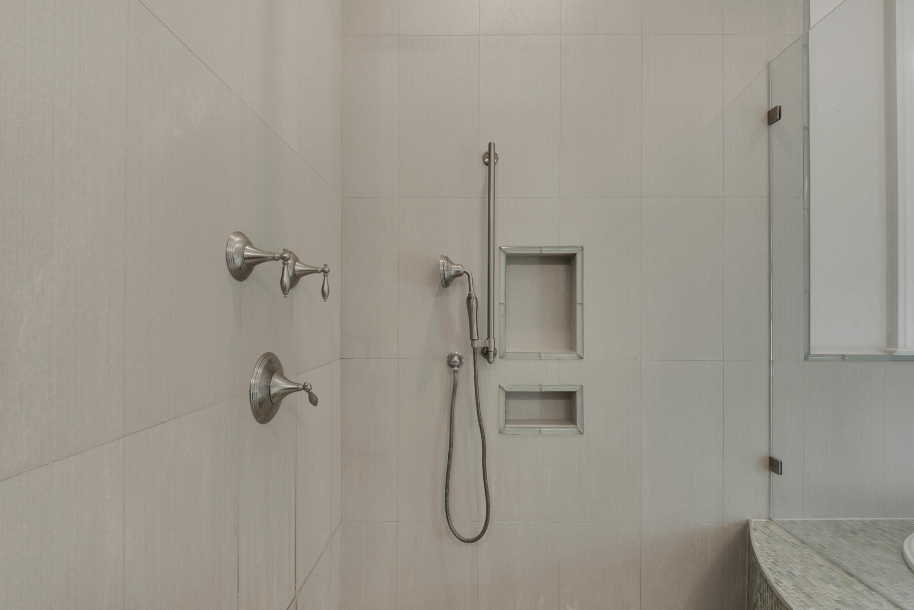 Elliot Point - Residential