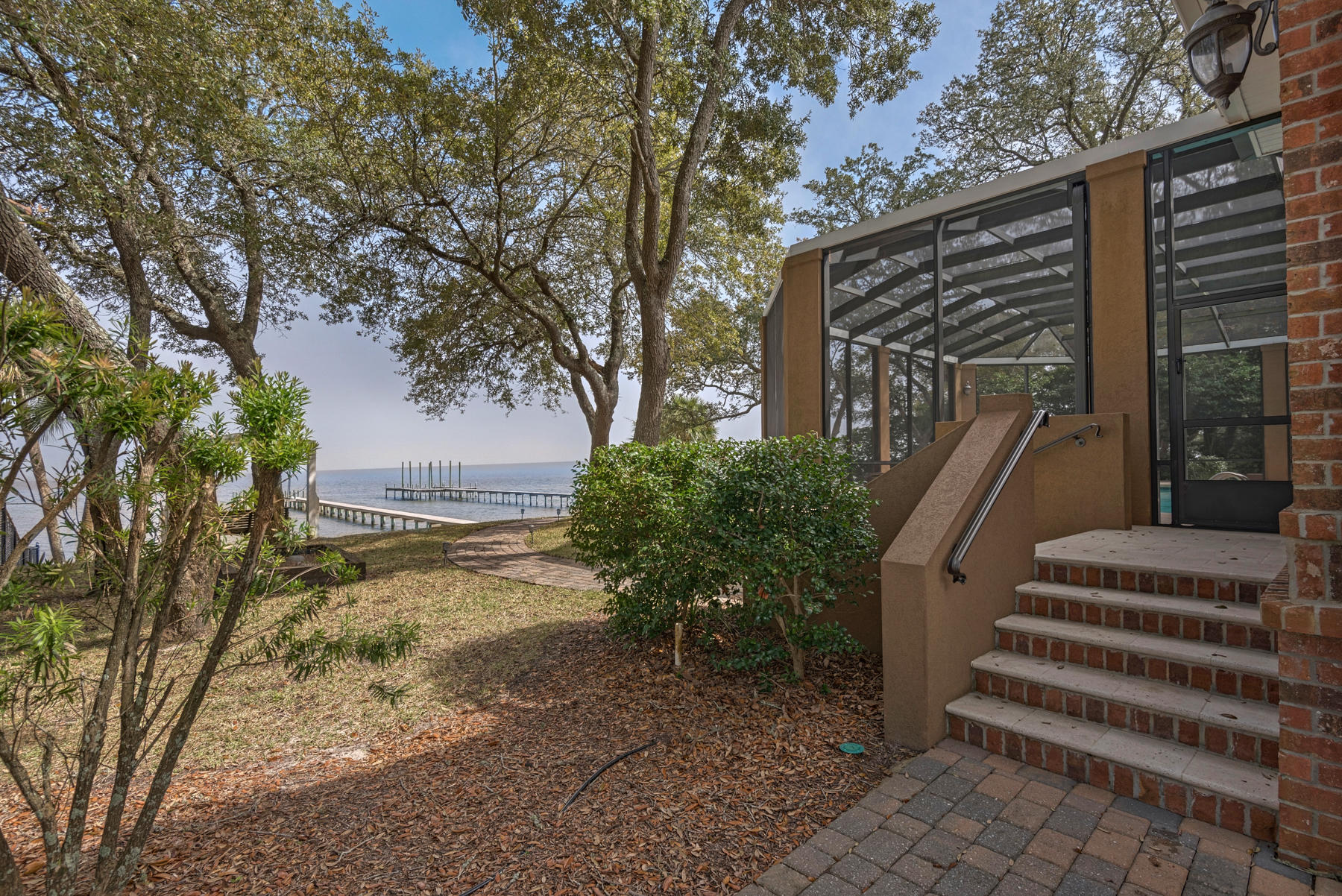 Elliot Point - Residential