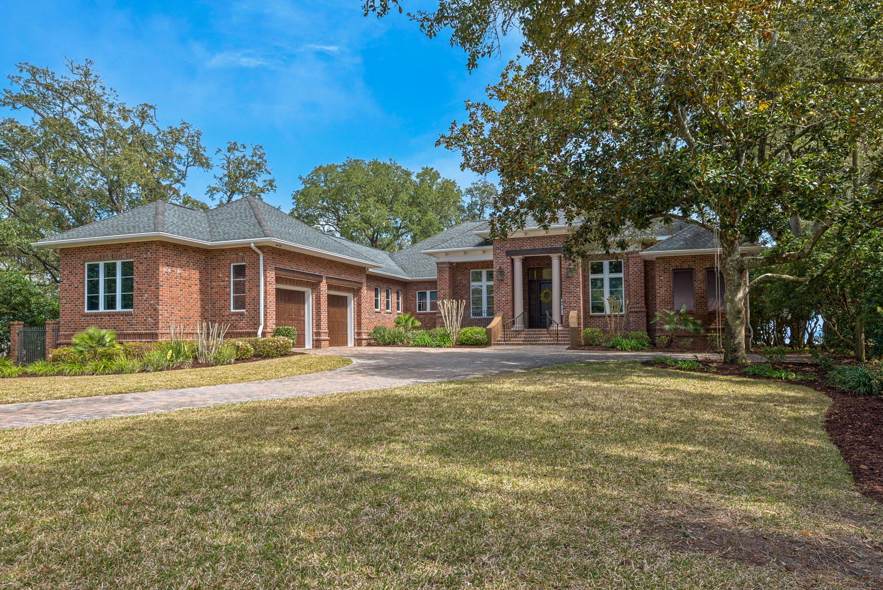 Elliot Point - Residential