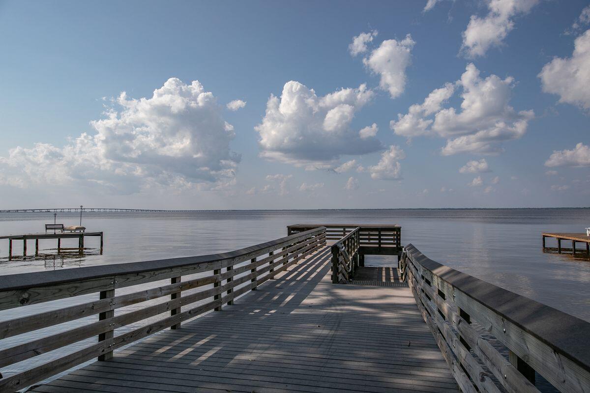 GRAYTON BAYOU - Land