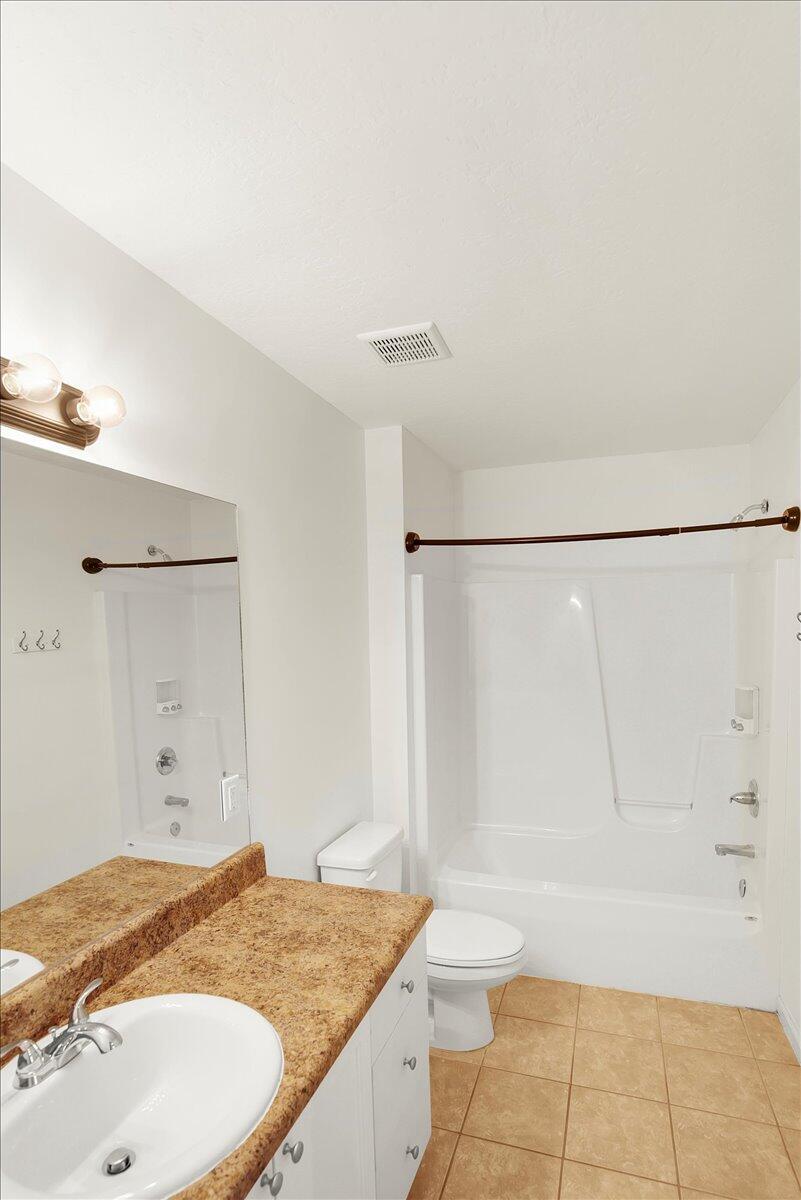 QUAIL HOLLOW - Residential