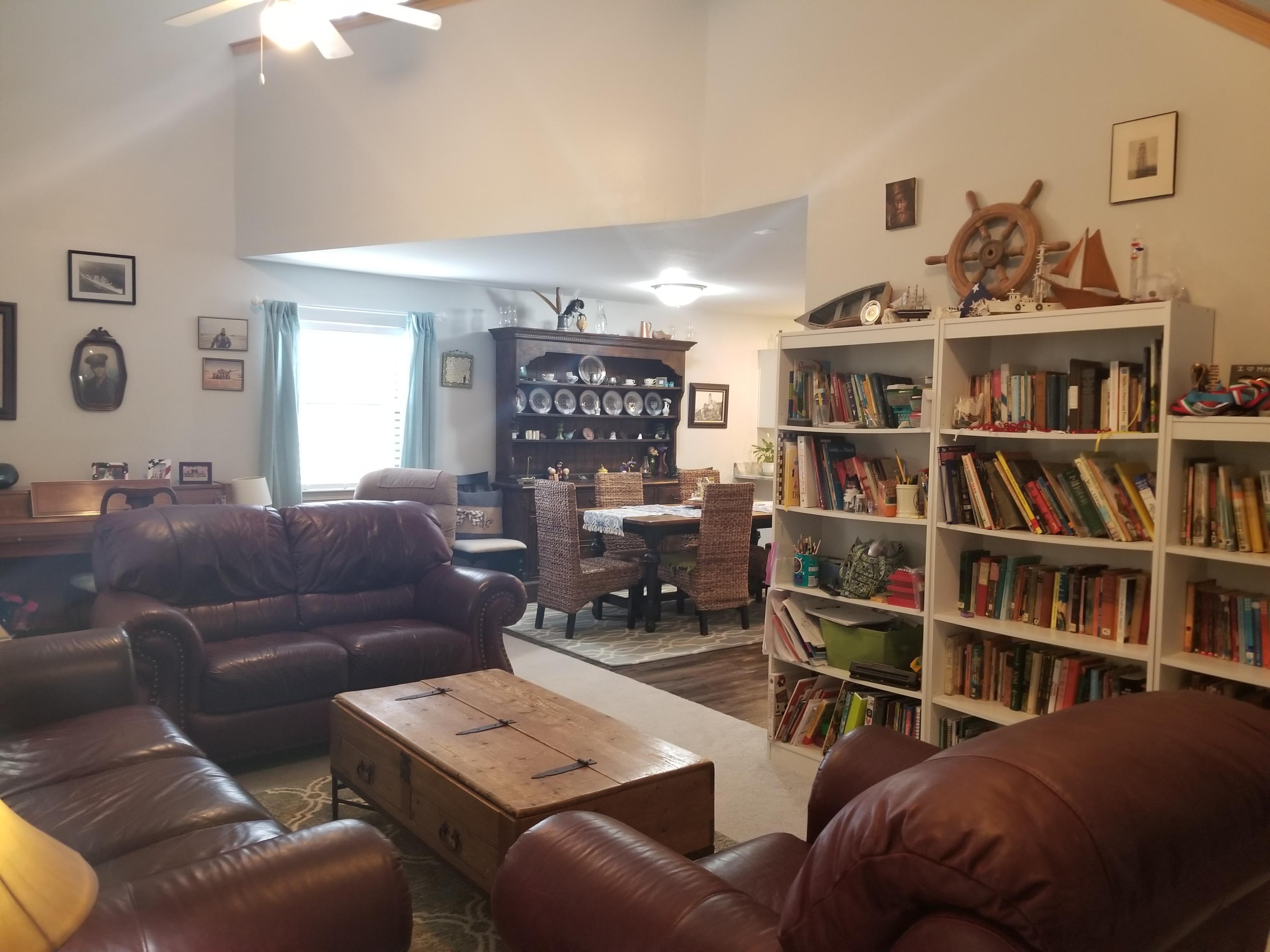 HIDDEN COVE T/H - Residential