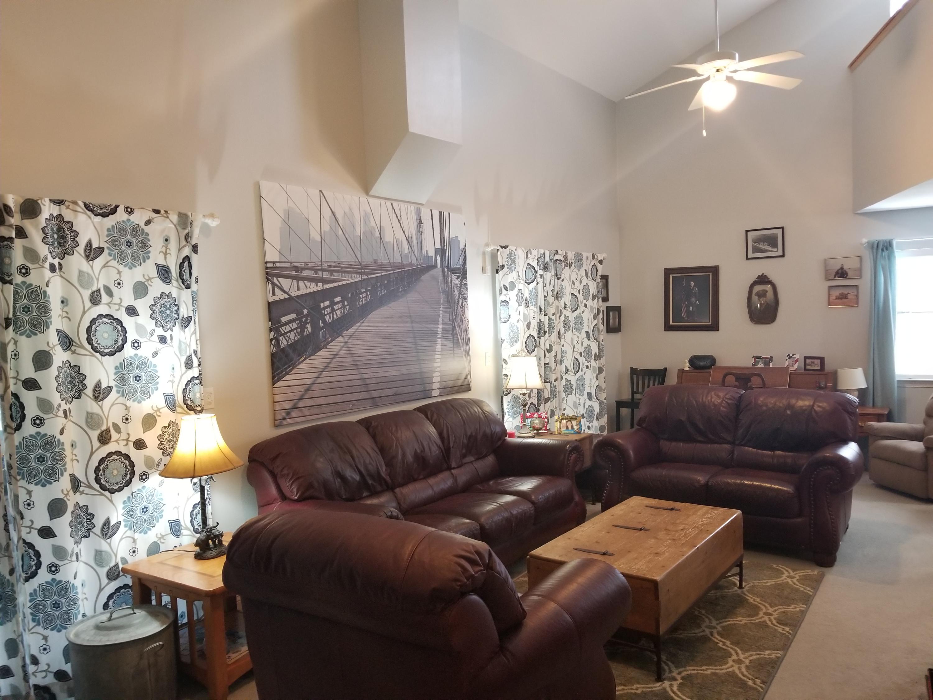 HIDDEN COVE T/H - Residential