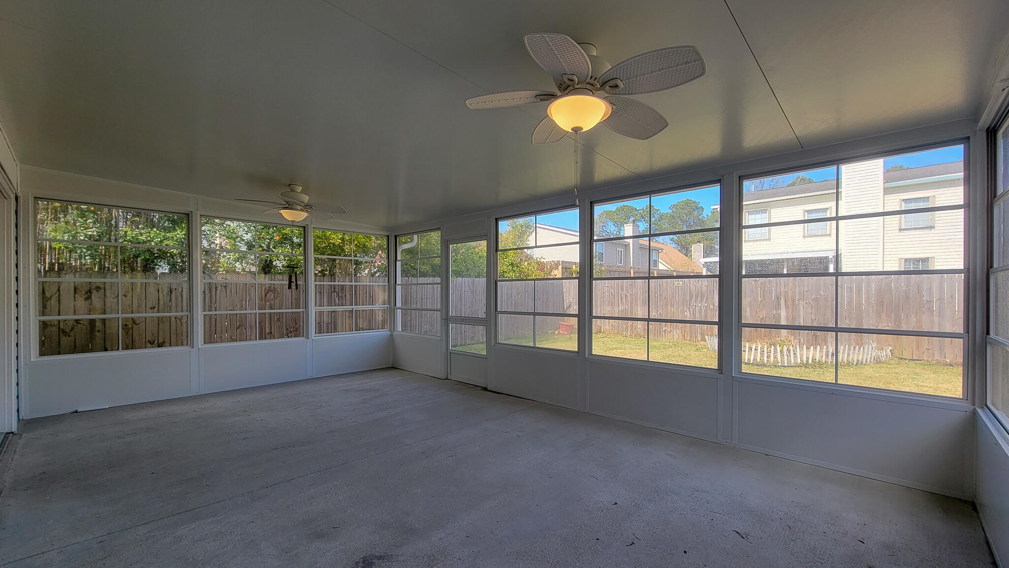 VILLAGE WEST - Residential