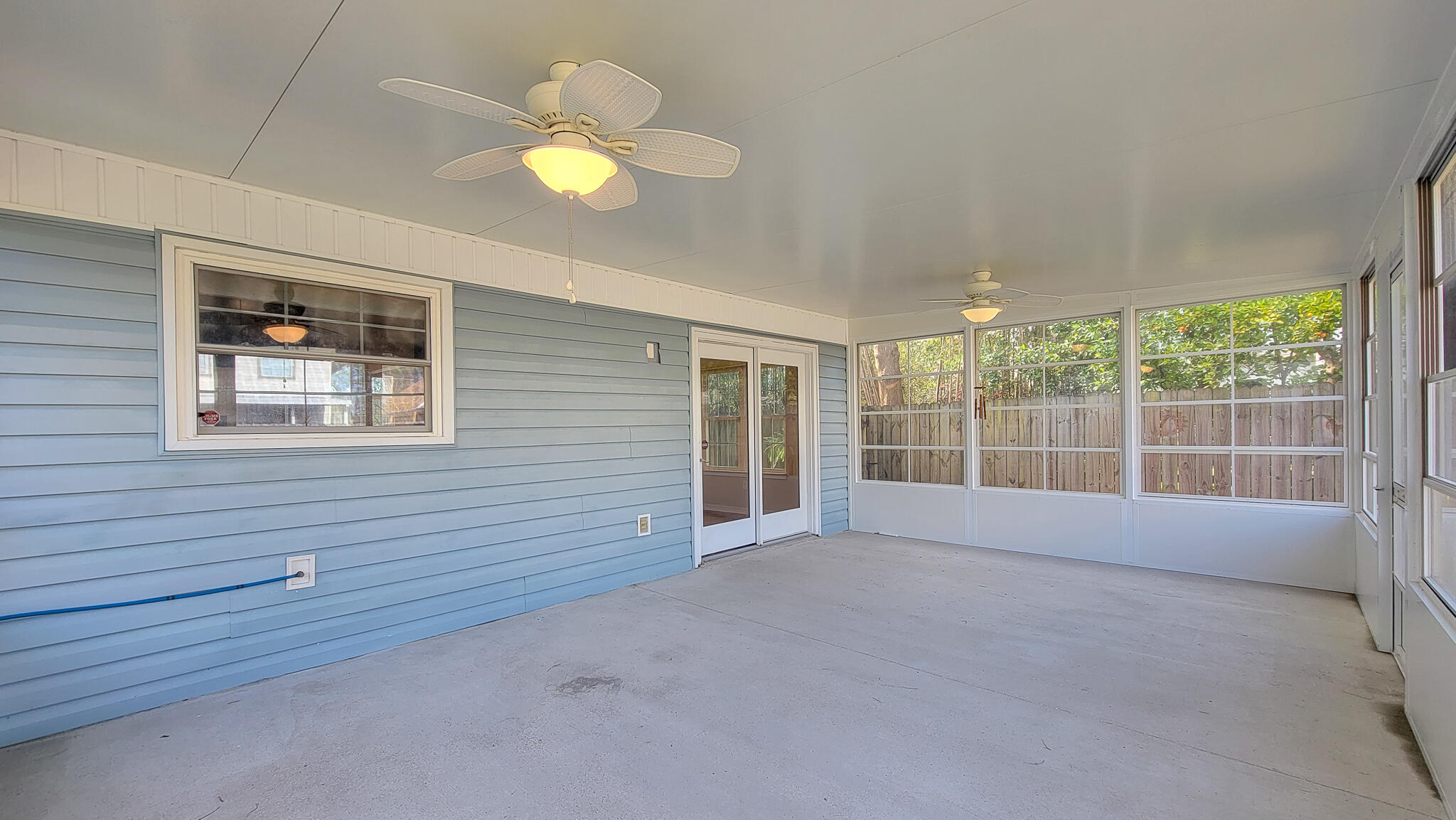 VILLAGE WEST - Residential