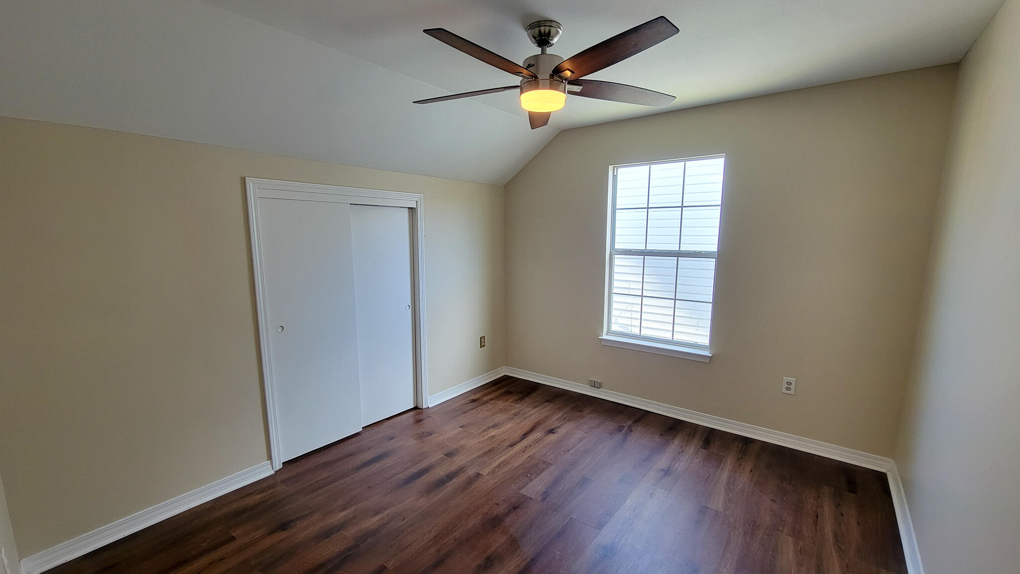 VILLAGE WEST - Residential