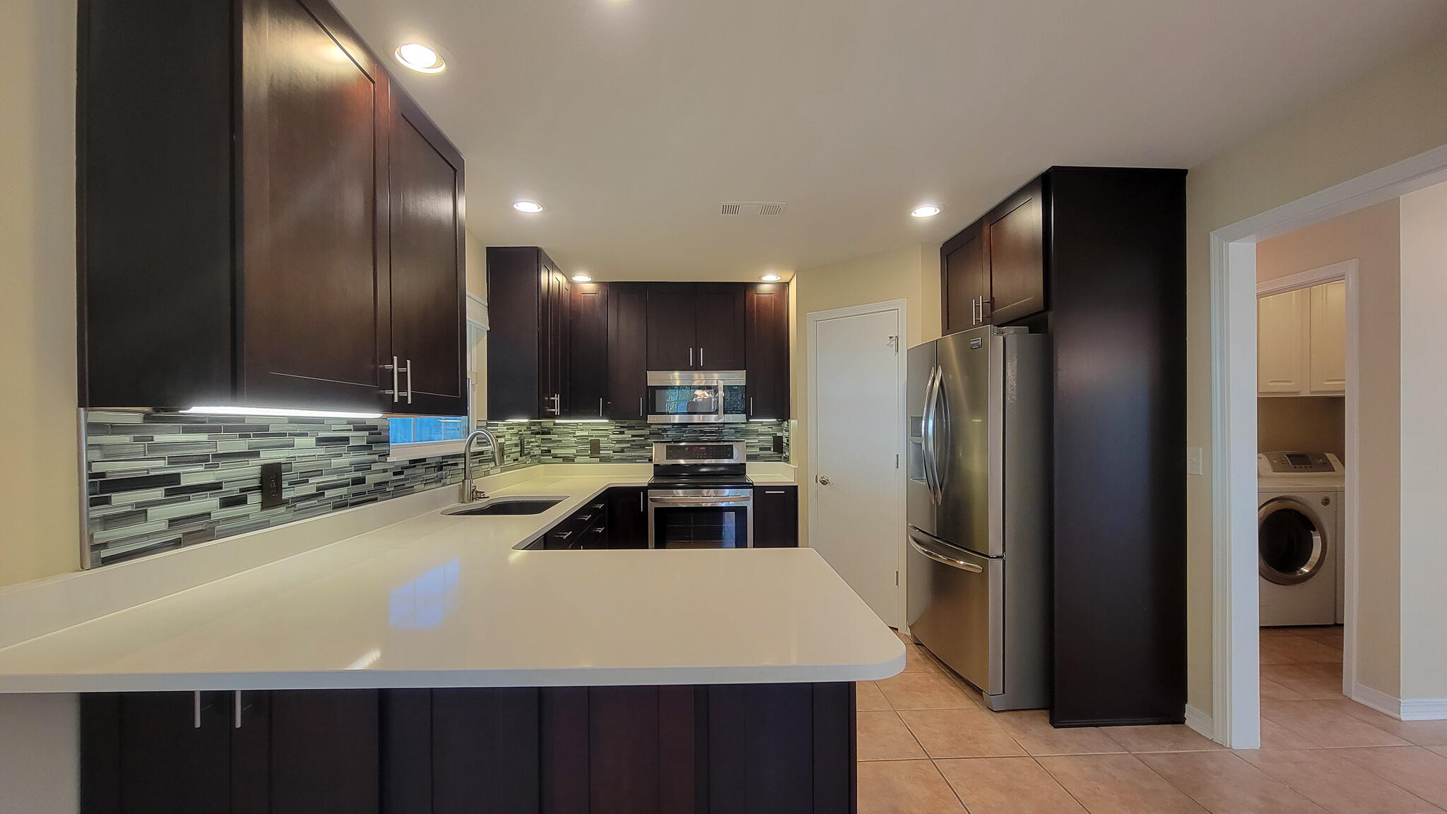 VILLAGE WEST - Residential